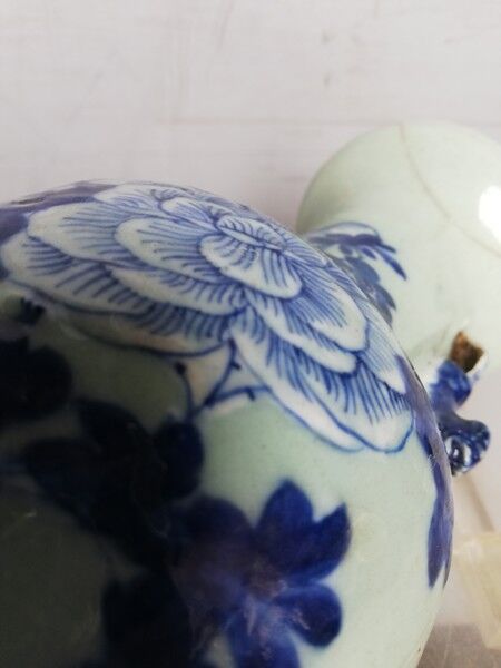 Vase celadon enamel white and blue chinese porcelain 19th