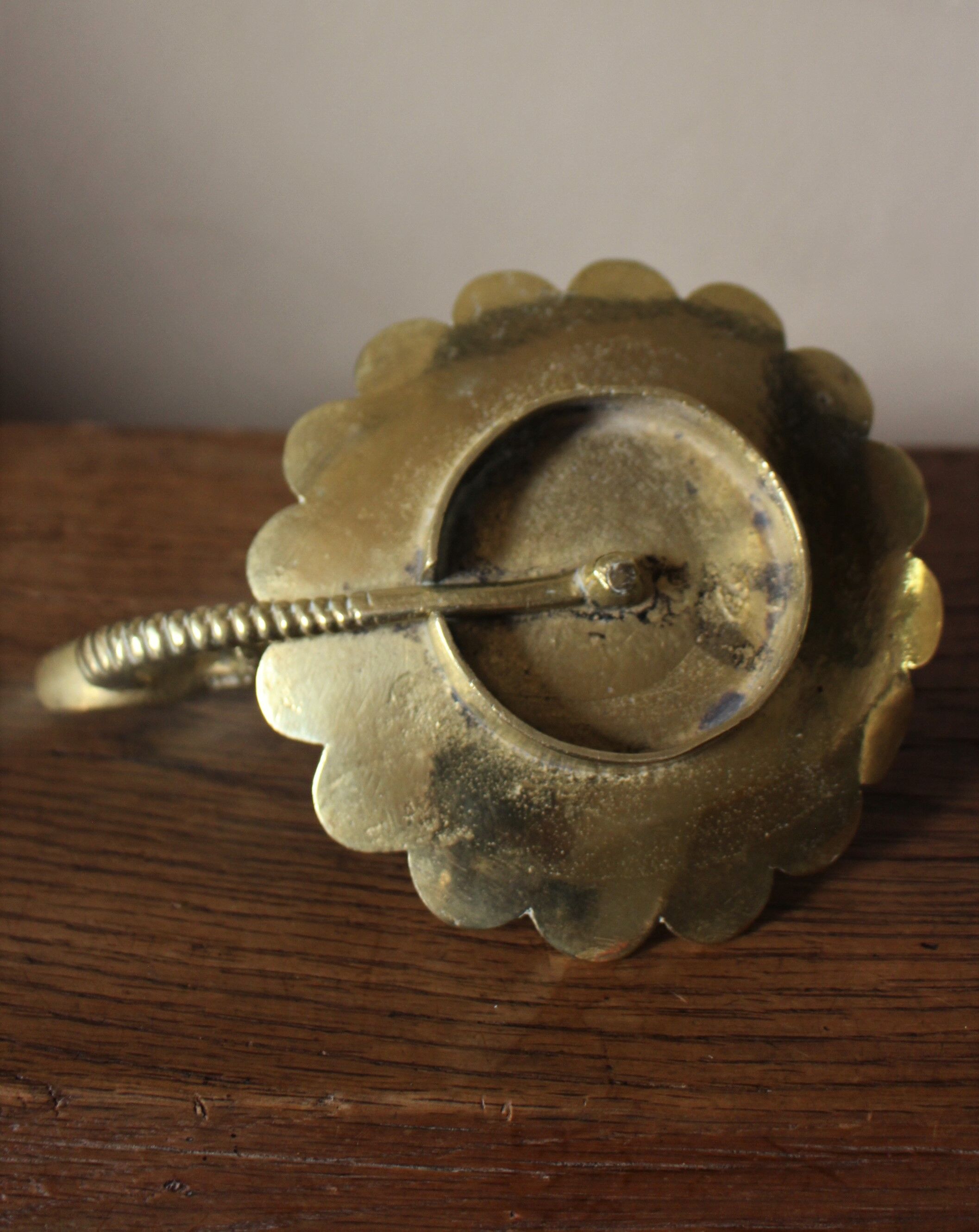Cellar rat candle holder worked brass dragon