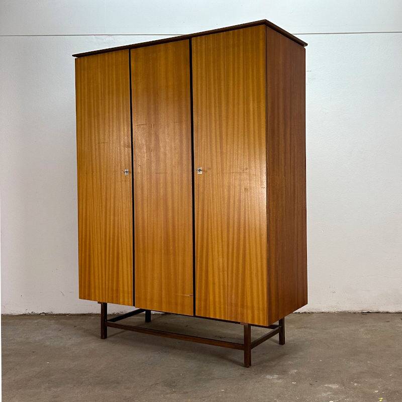 Vintage garderobekast