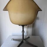 Office armchair by Charles and Ray Eames for Herman Miller from the 1960s