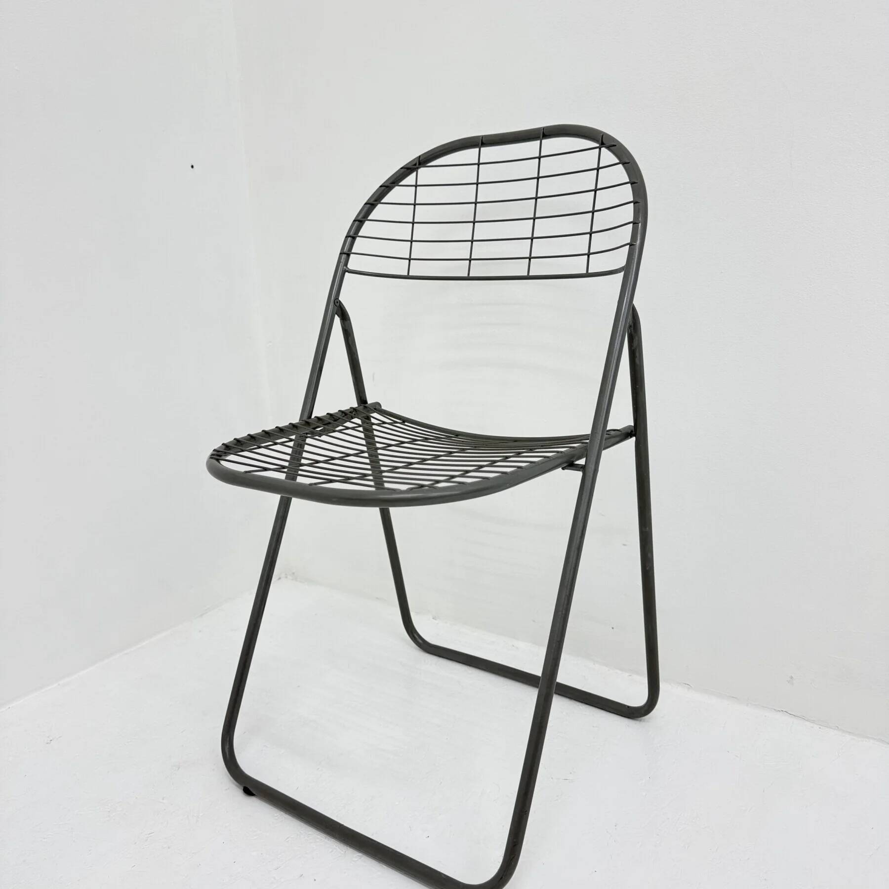Niels Gammelgaard for Ikea grey wire metal folding chair, 1970s