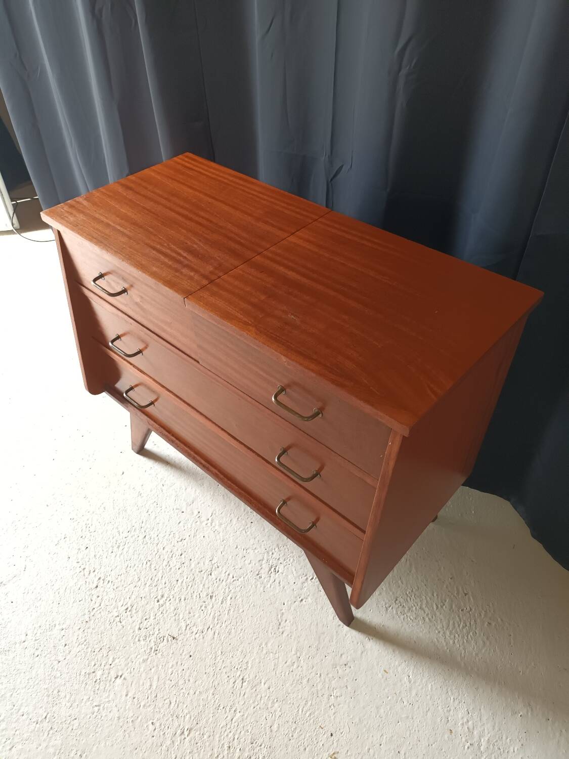 Vintage dressing table chest of drawers