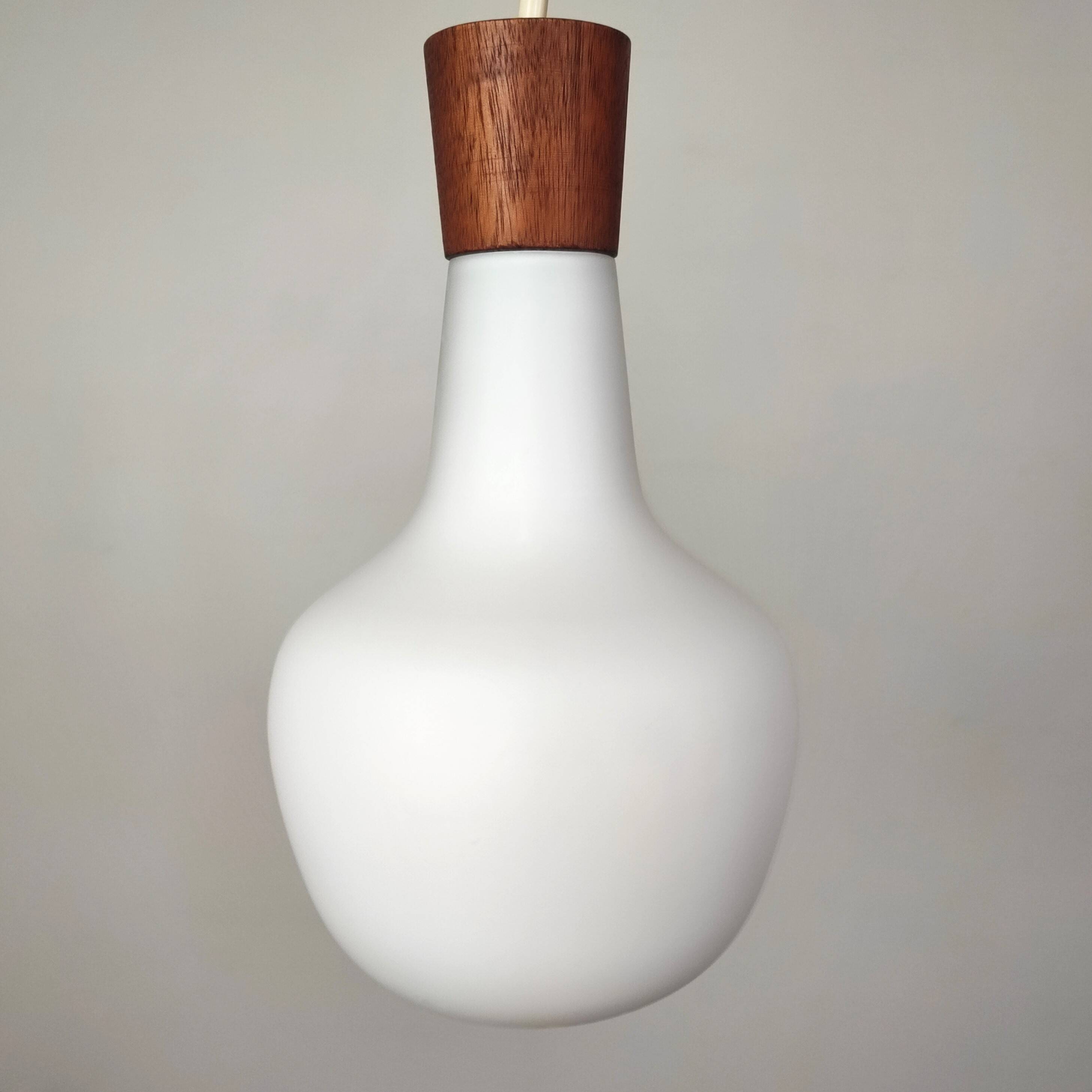 Suspension teck et opaline Rispal