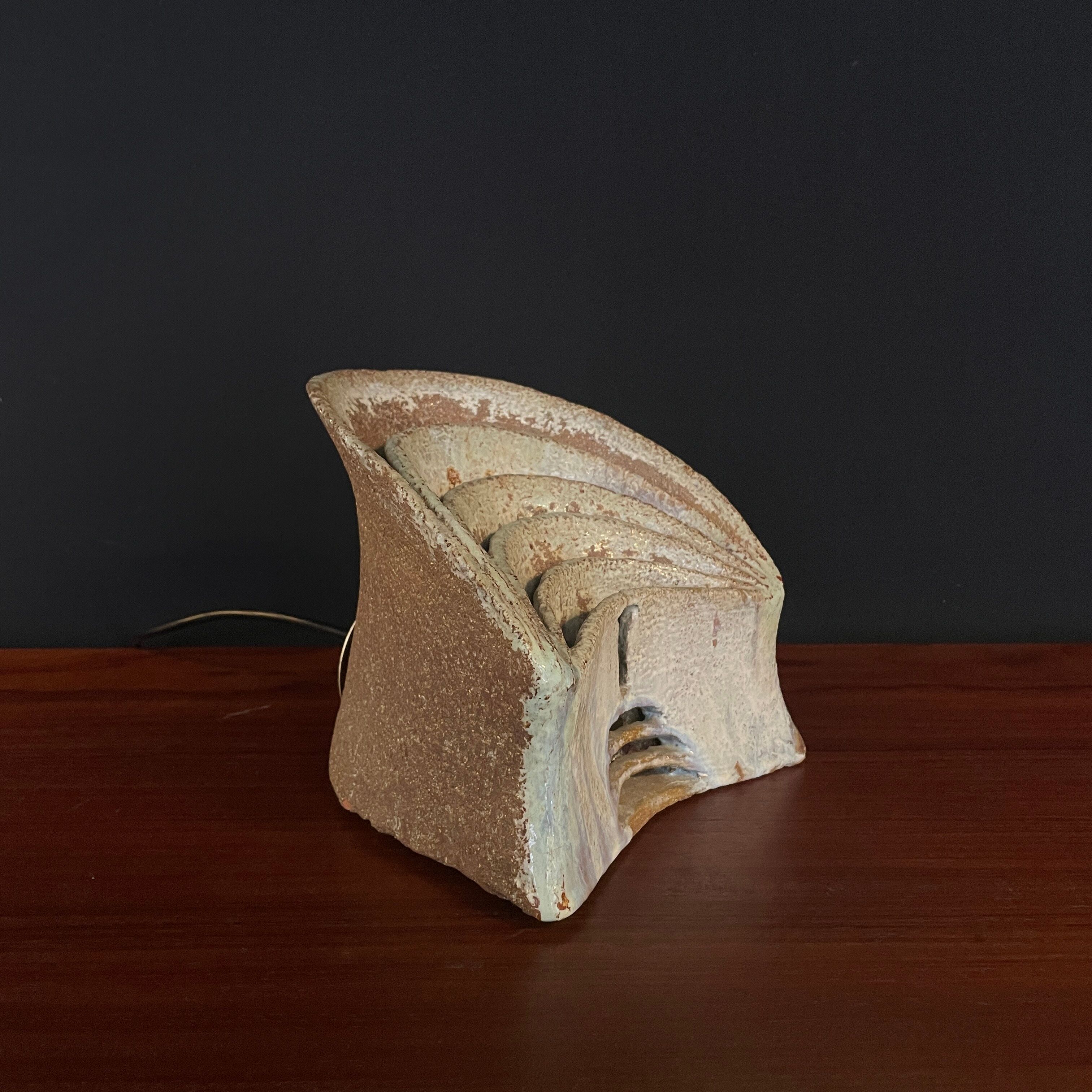 Decorative ceramic lamp