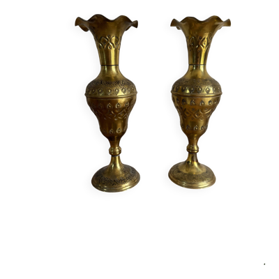 Paire de vases en laiton