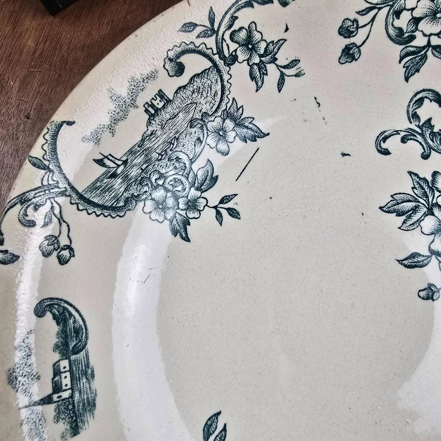 Antique compote dish Faïencerie de Lyon Marine, ironstone with blue-green decoration, 19th century.