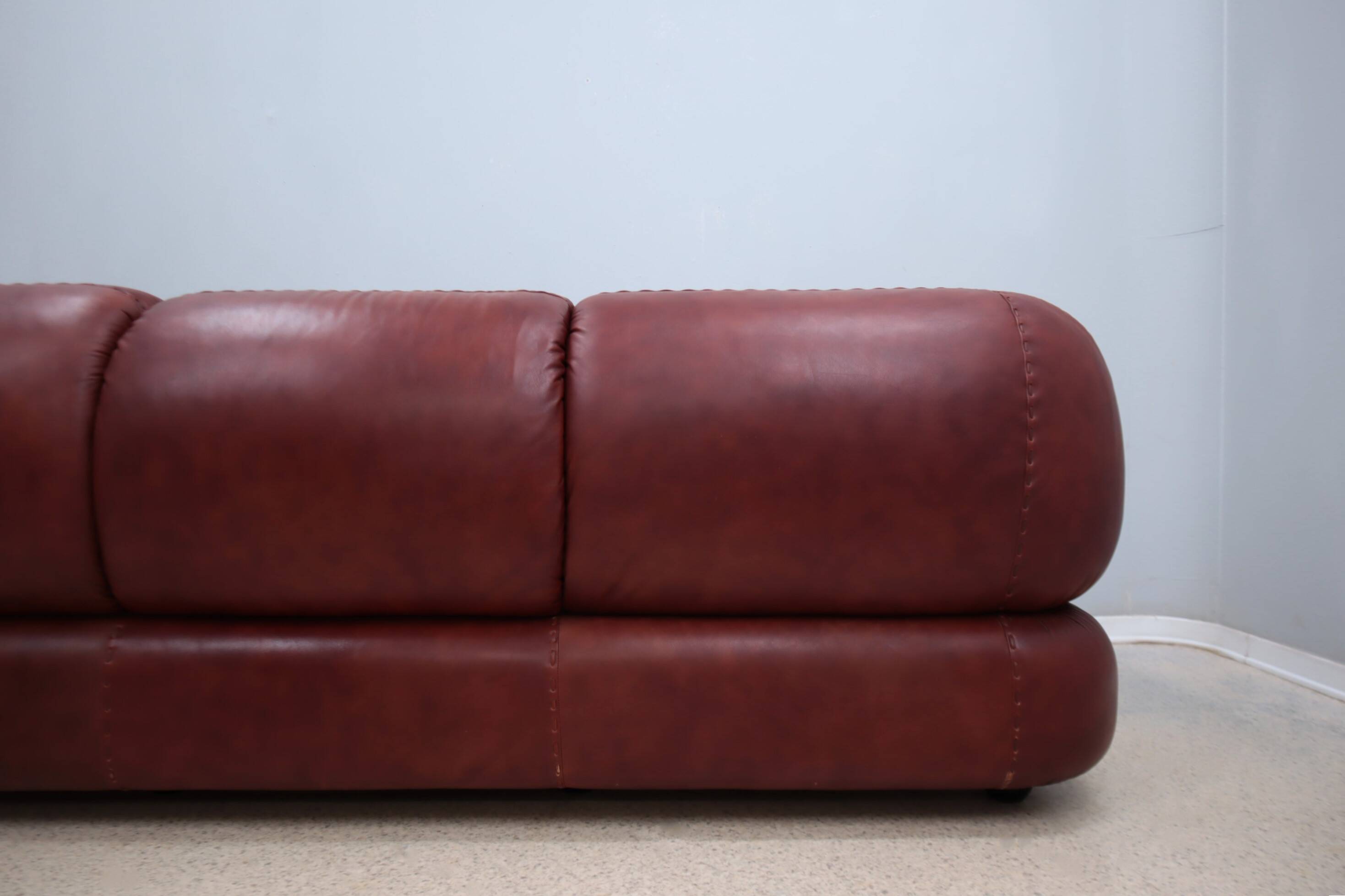 3 seater vintage leather sofa mobil girgi 1970s