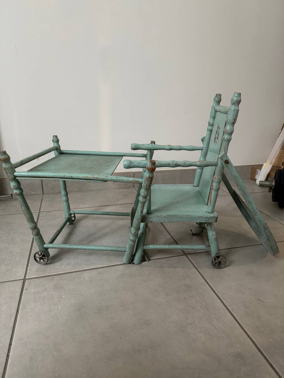 Baby high chair with system