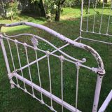 Ancien lit 120 cm fer forgé couleur rose