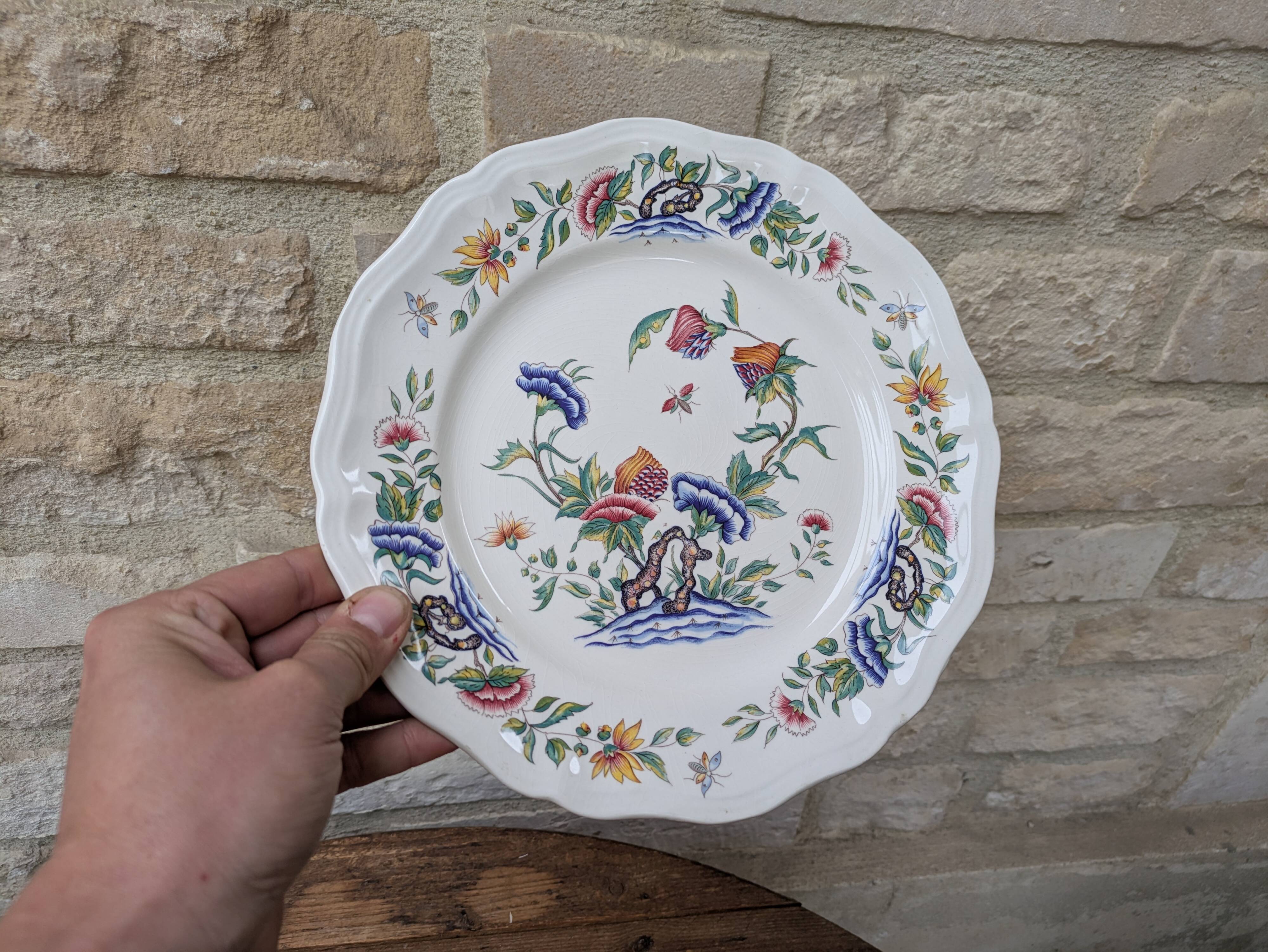 Plate Sarreguemines France model Rouen decoration flowers and insects 25.5cm