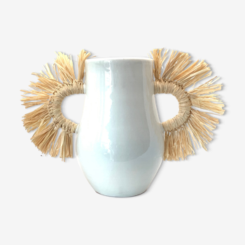Vase céramique de fabrication artisanale avec anses raffia