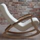 Fauteuil à bascule vintage moderne du milieu du siècle, Tchécoslovaquie, années 1950, retapissé