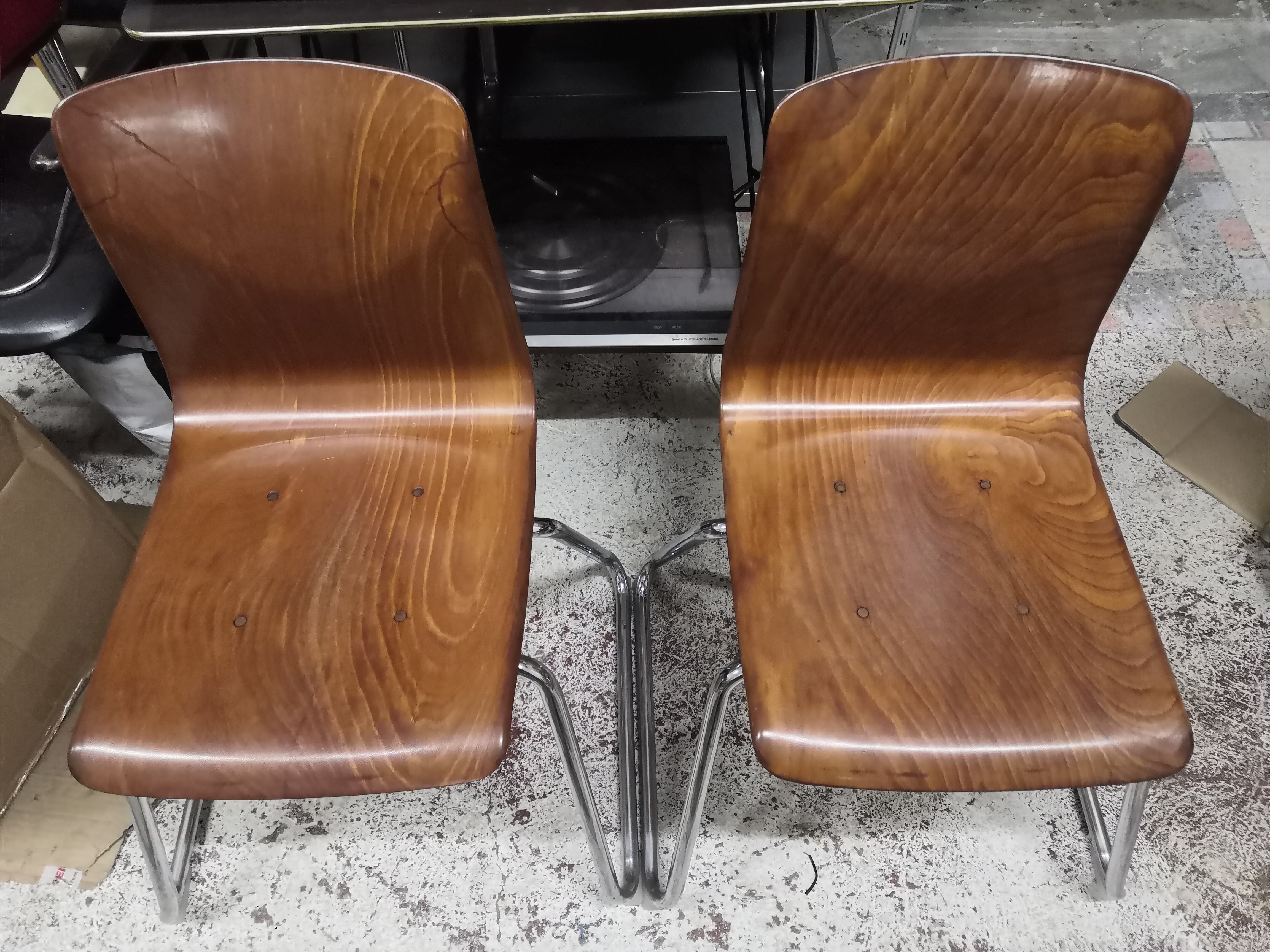 9 Pagholz Thur-Op-Seat chairs