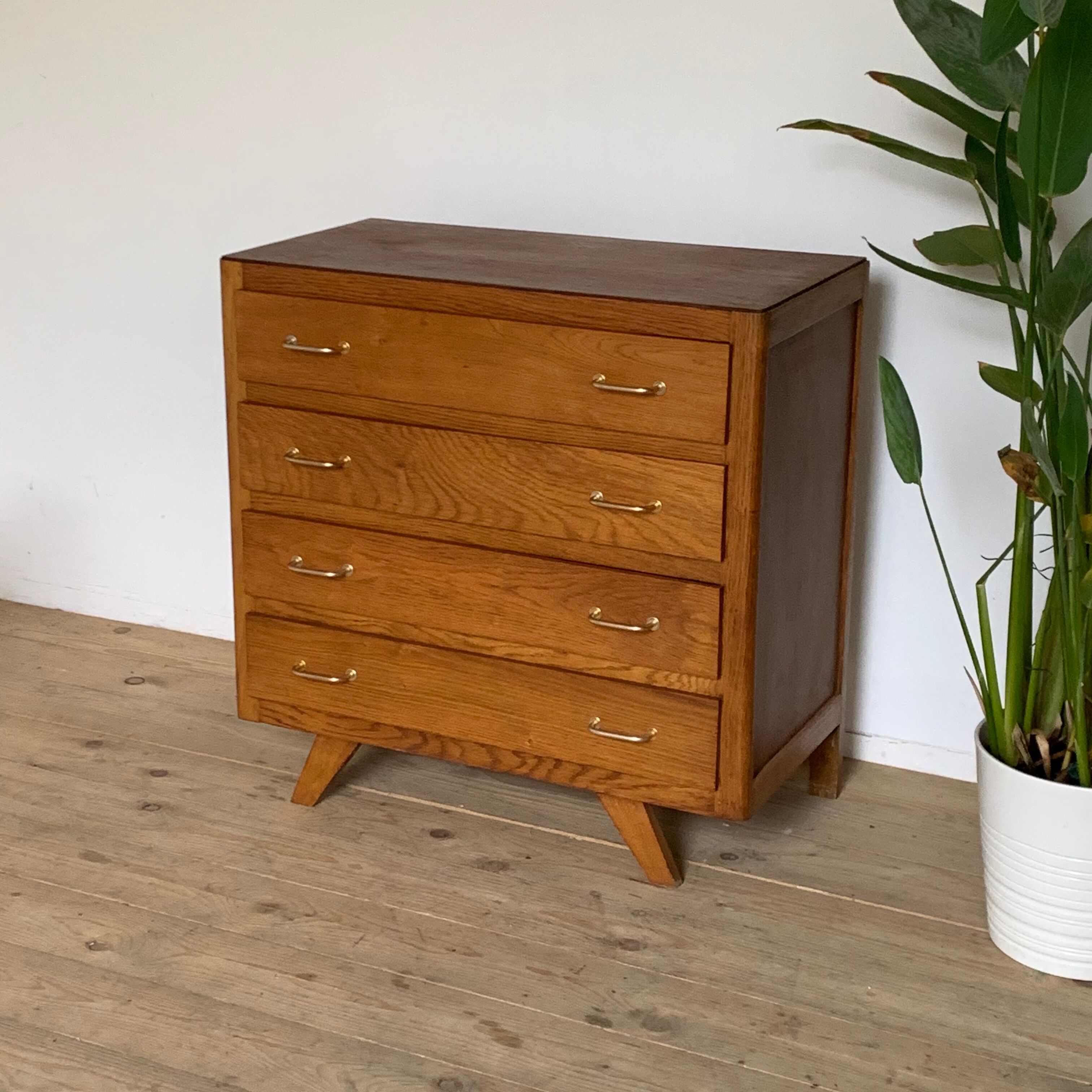 Vintage dresser in oak foot compass