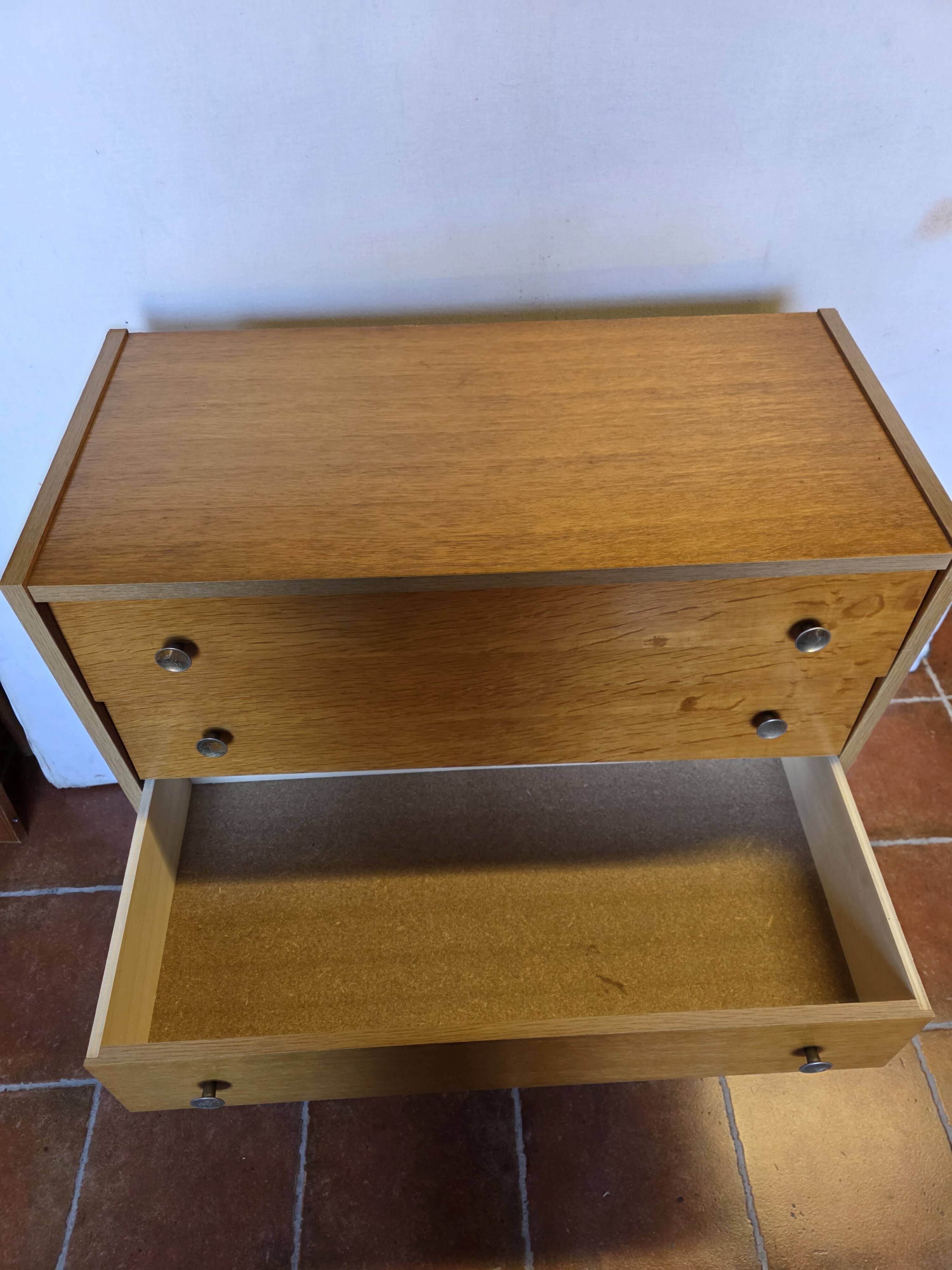 Vintage oak chest of drawers from the 1960s (4 drawers)