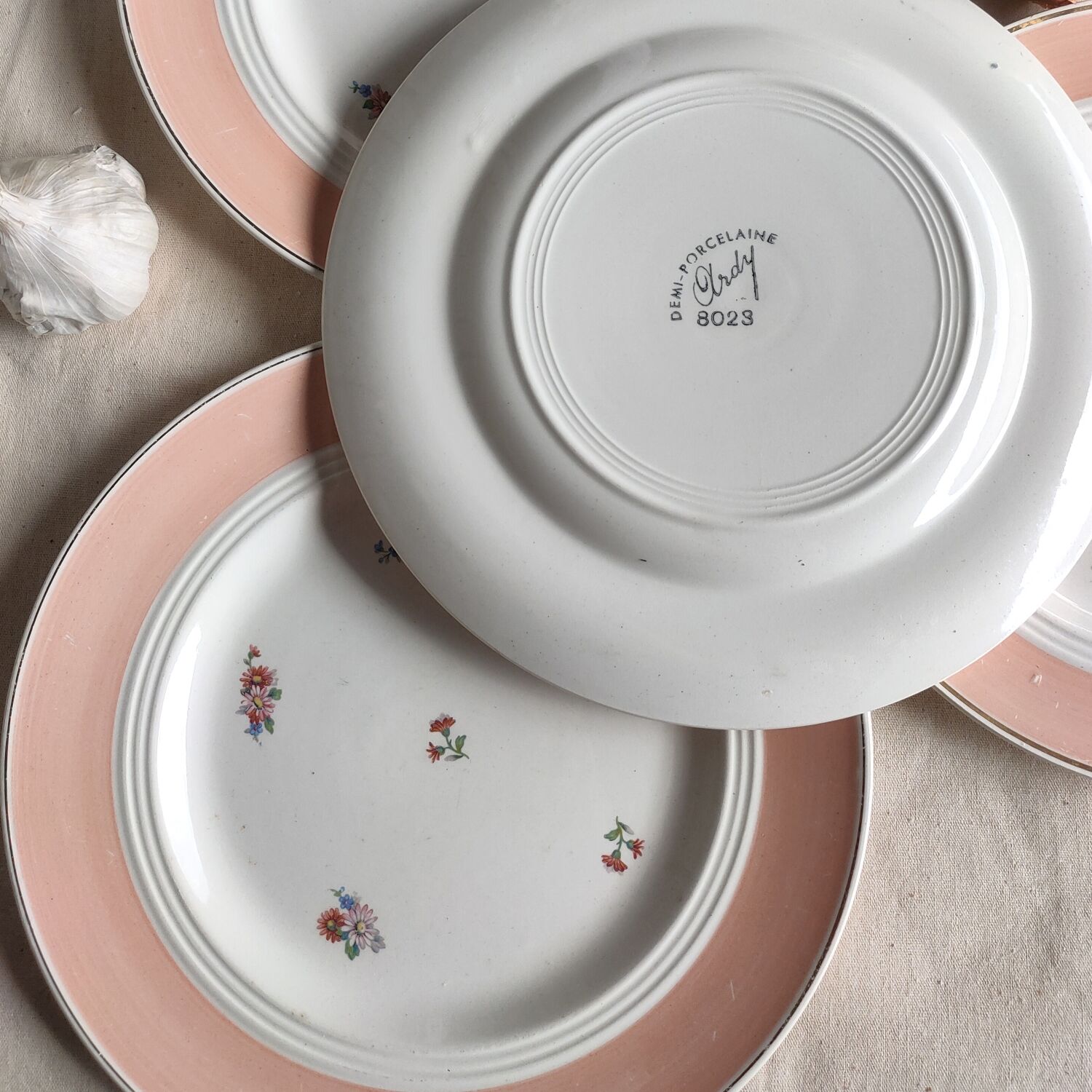 Flat plates pink floral patterns half porcelain ardy