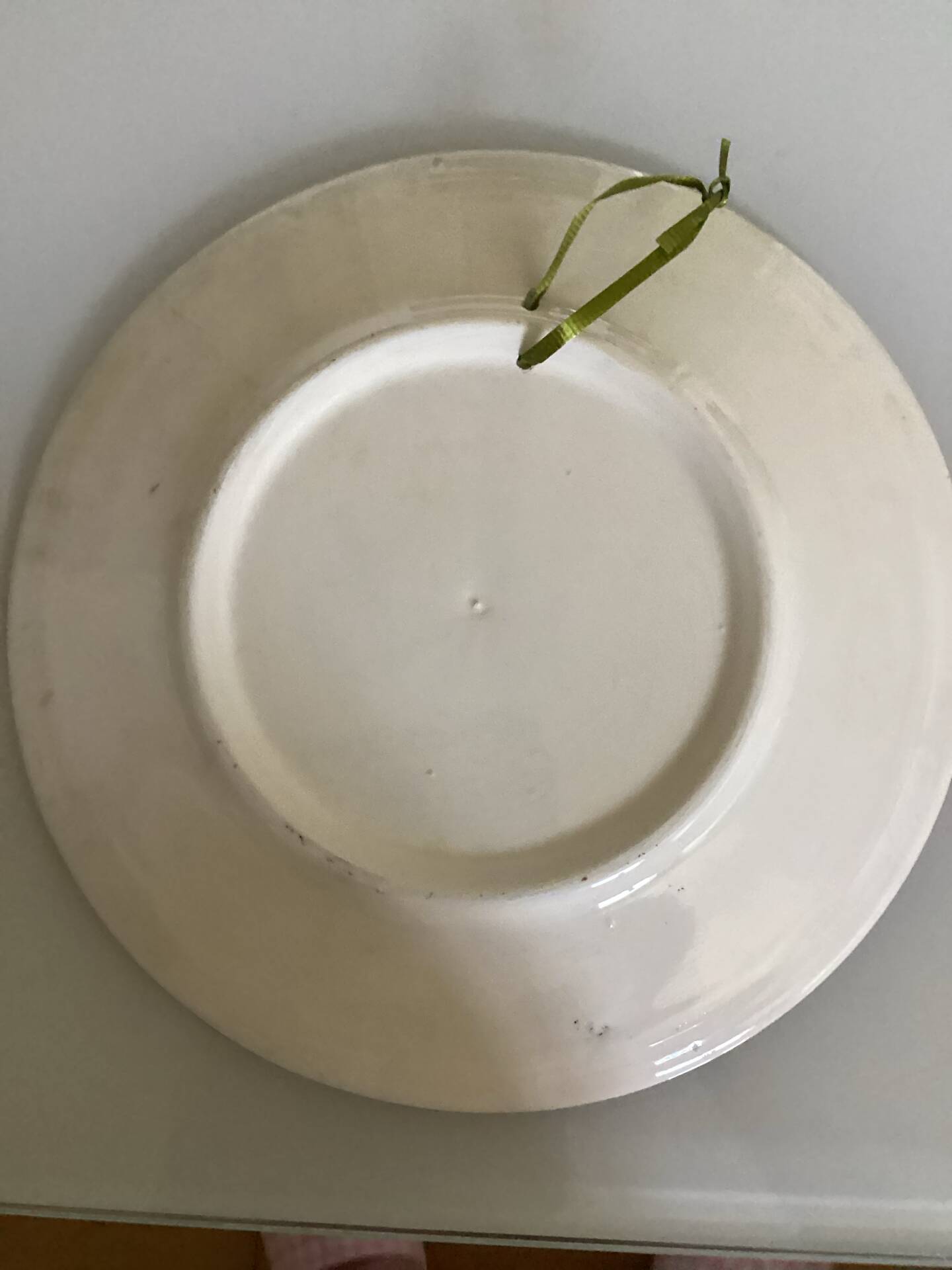 Wall plate Armenian pottery from Jerusalem: tree of life