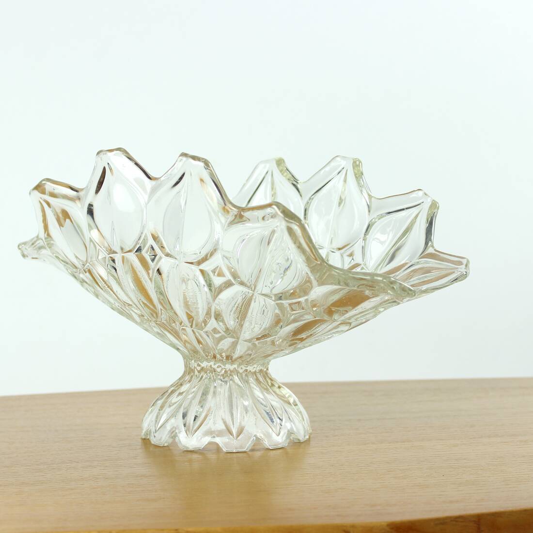 Large Pressed Glass Bowl, Tulip Collection Hermanowa Hut, 1957
