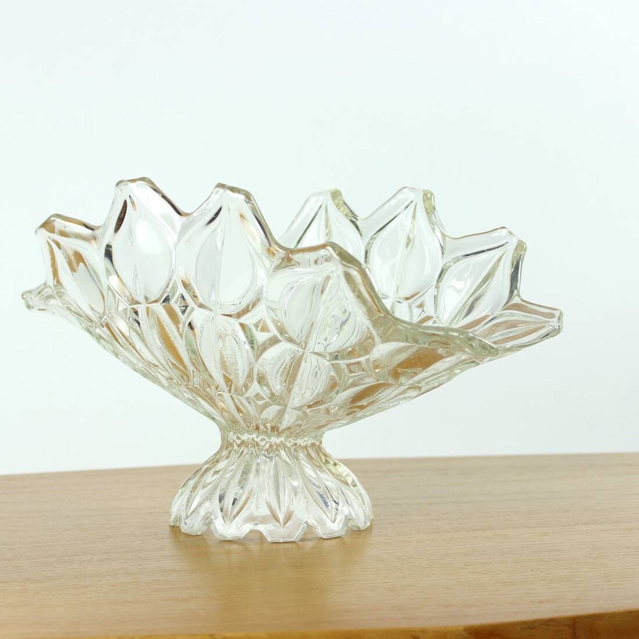 Large Pressed Glass Bowl, Tulip Collection Hermanowa Hut, 1957