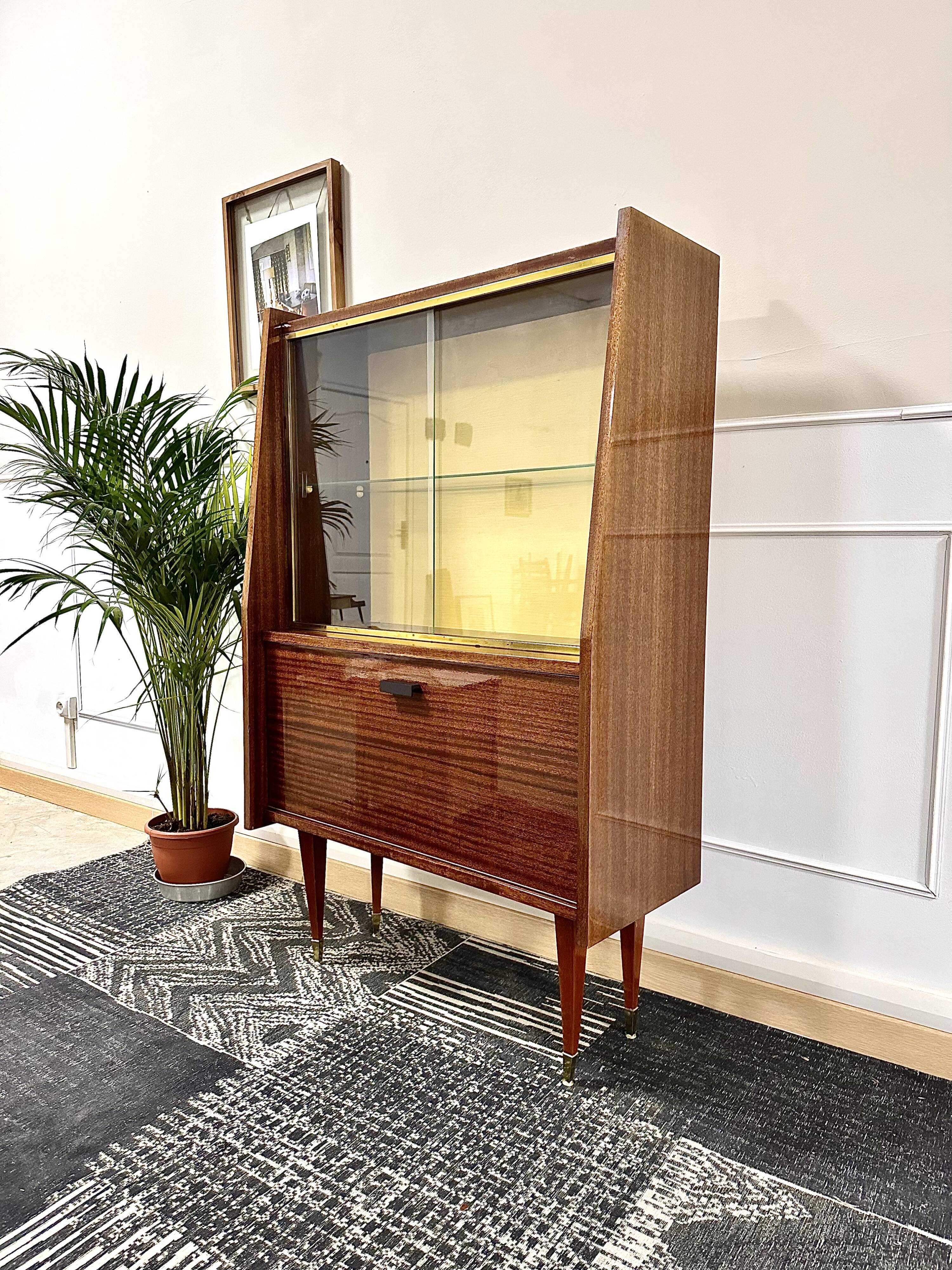 Vintage showcase, storage unit