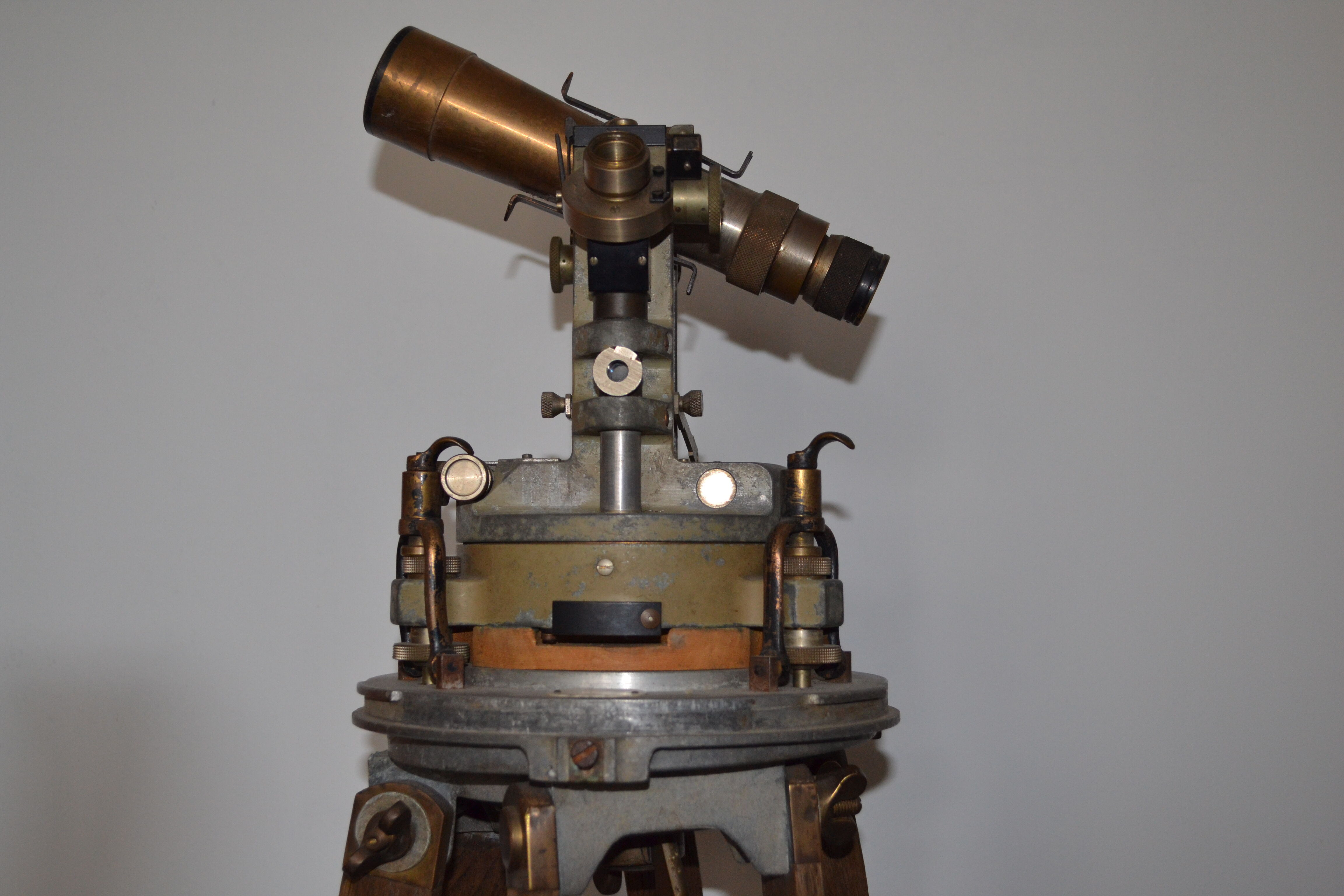 THEODOLITE / LUNETTE GEOMETRE