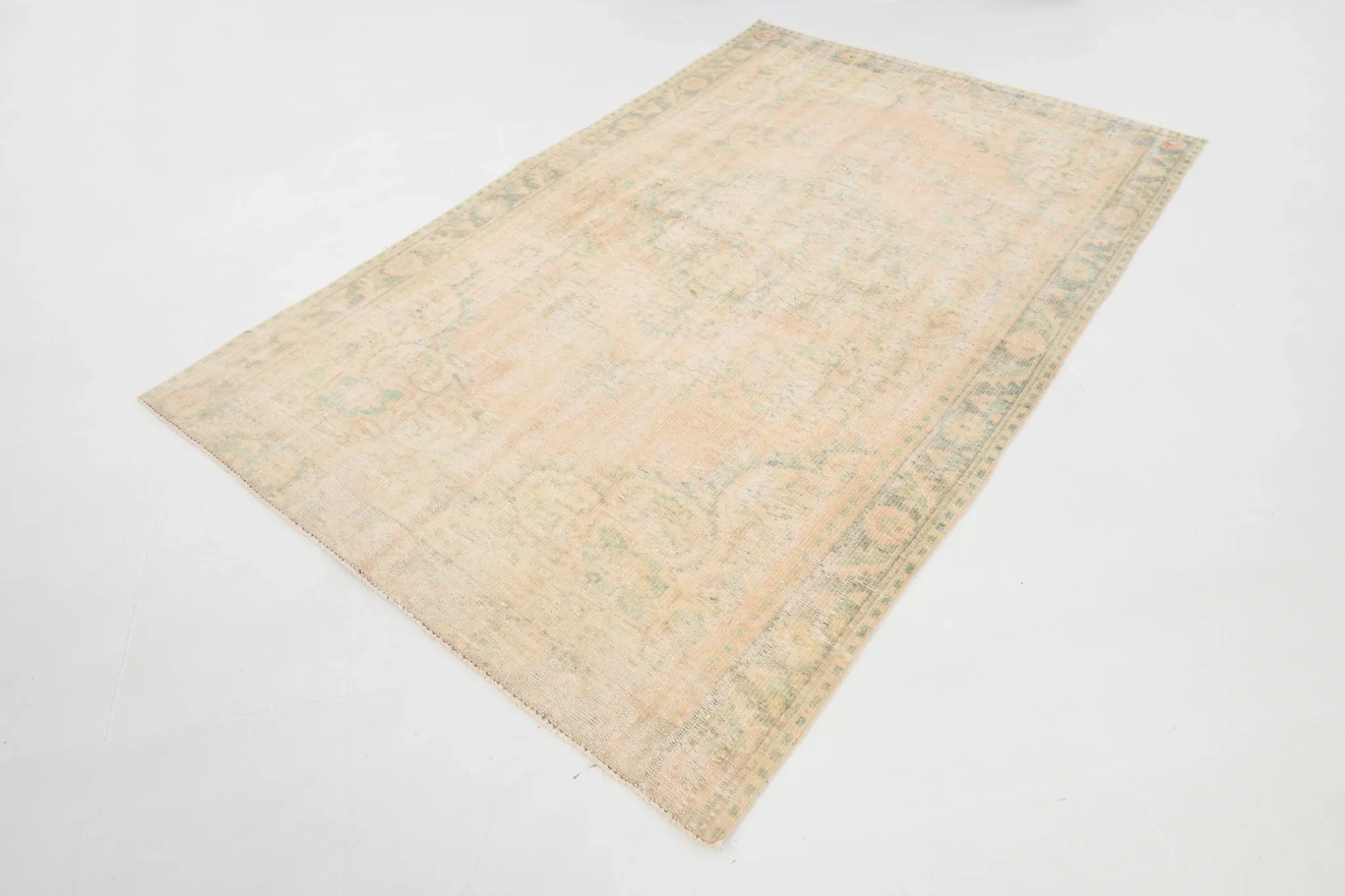 Vintage Peach & Green Turkish Rug, Handmade Neutral Rustic Carpet, 168x274