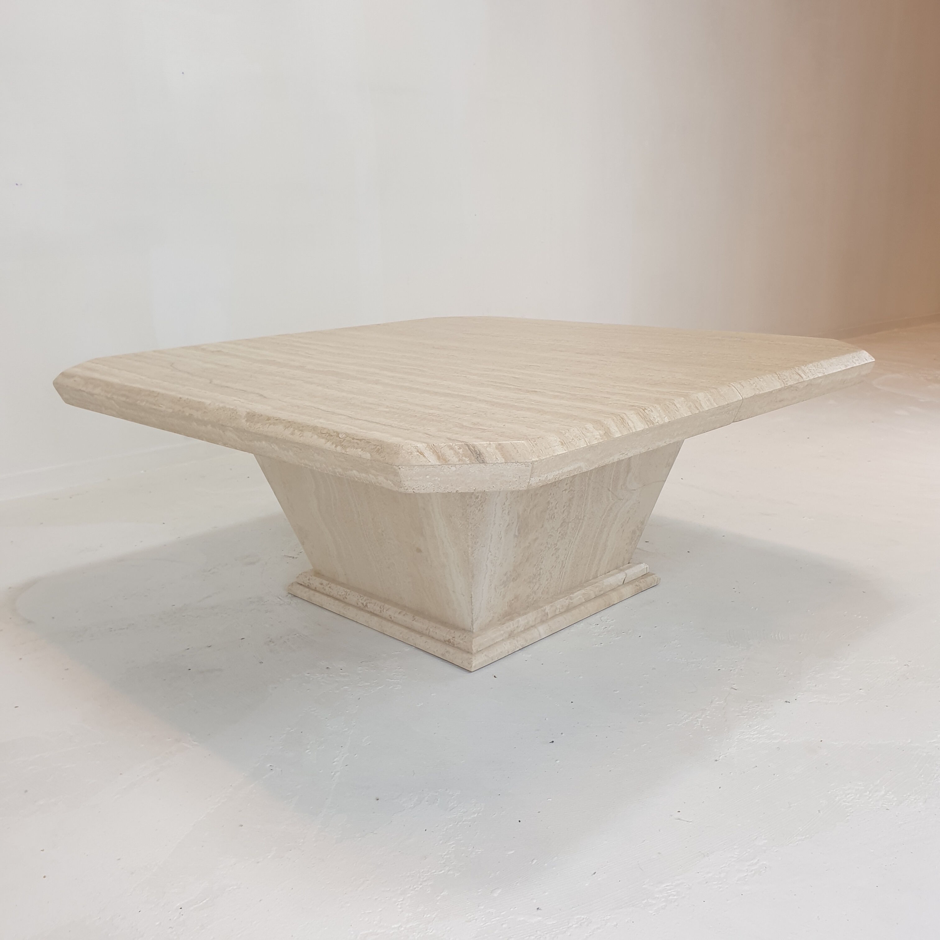 Italian Travertine Bar table or Coffee Table, 1980s