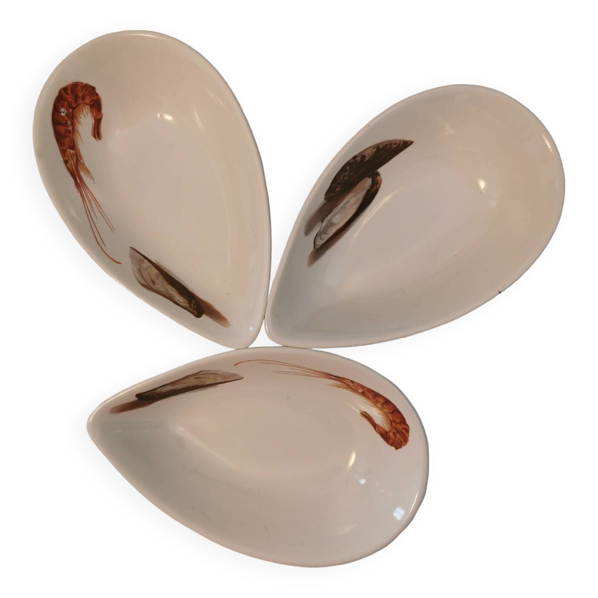 Set of 3 vintage 70s bowls with shellfish motifs. Glazed porcelain