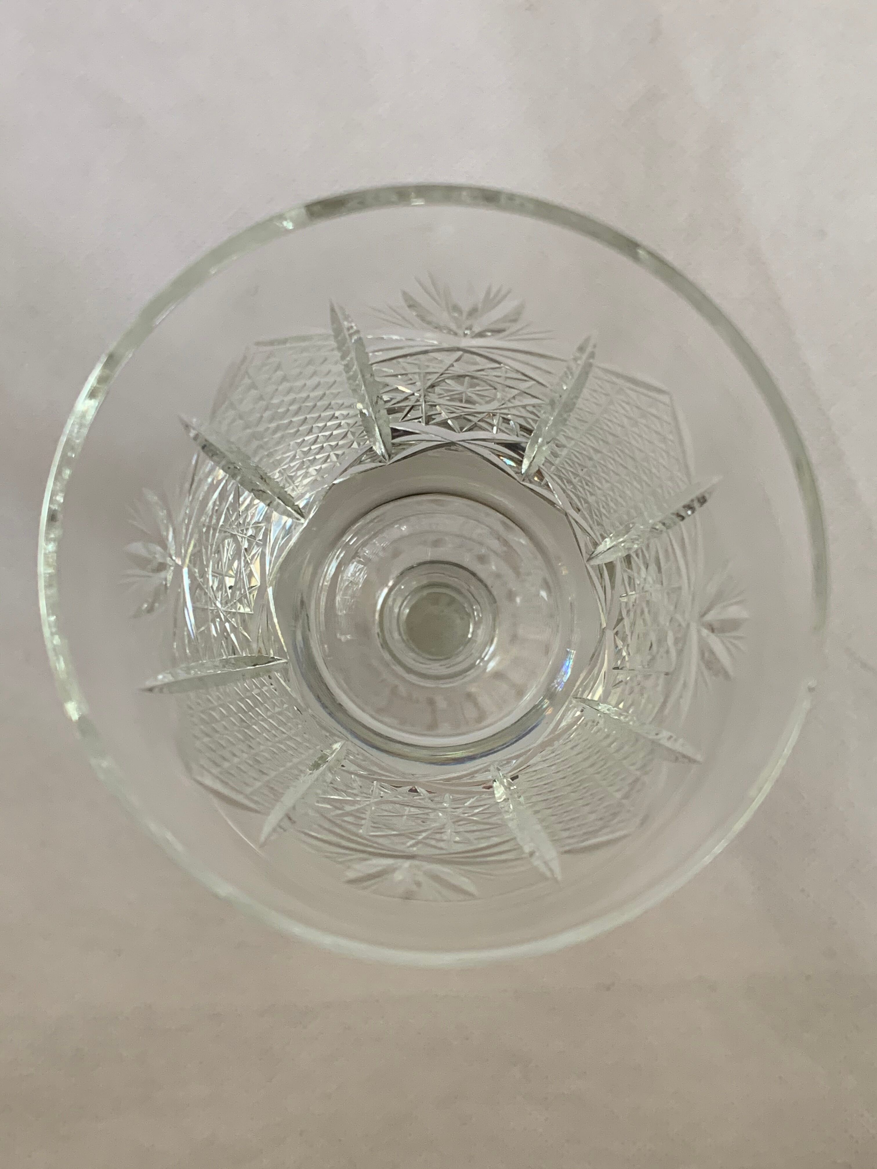 3 Verres en cristal sur pied pour vin blanc