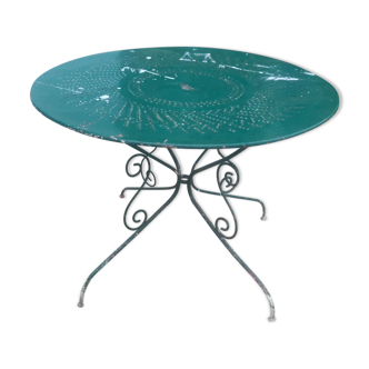 Garden table in wring iron
