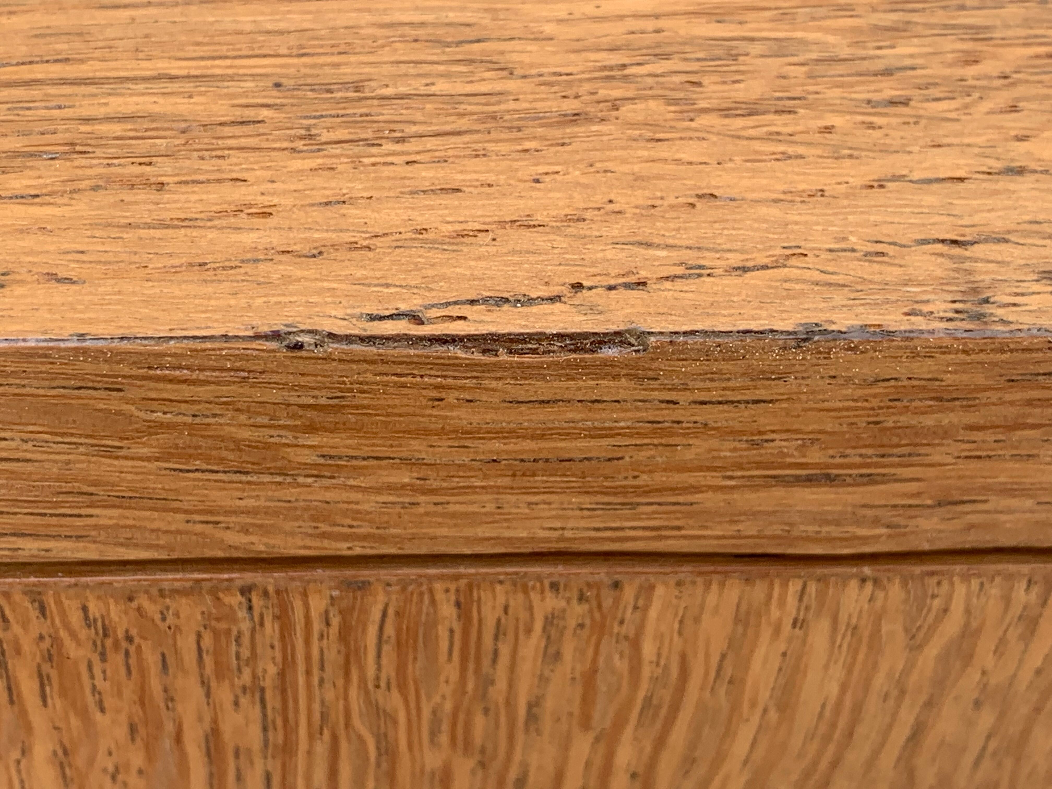 Vintage bookcase feet aileron 1950