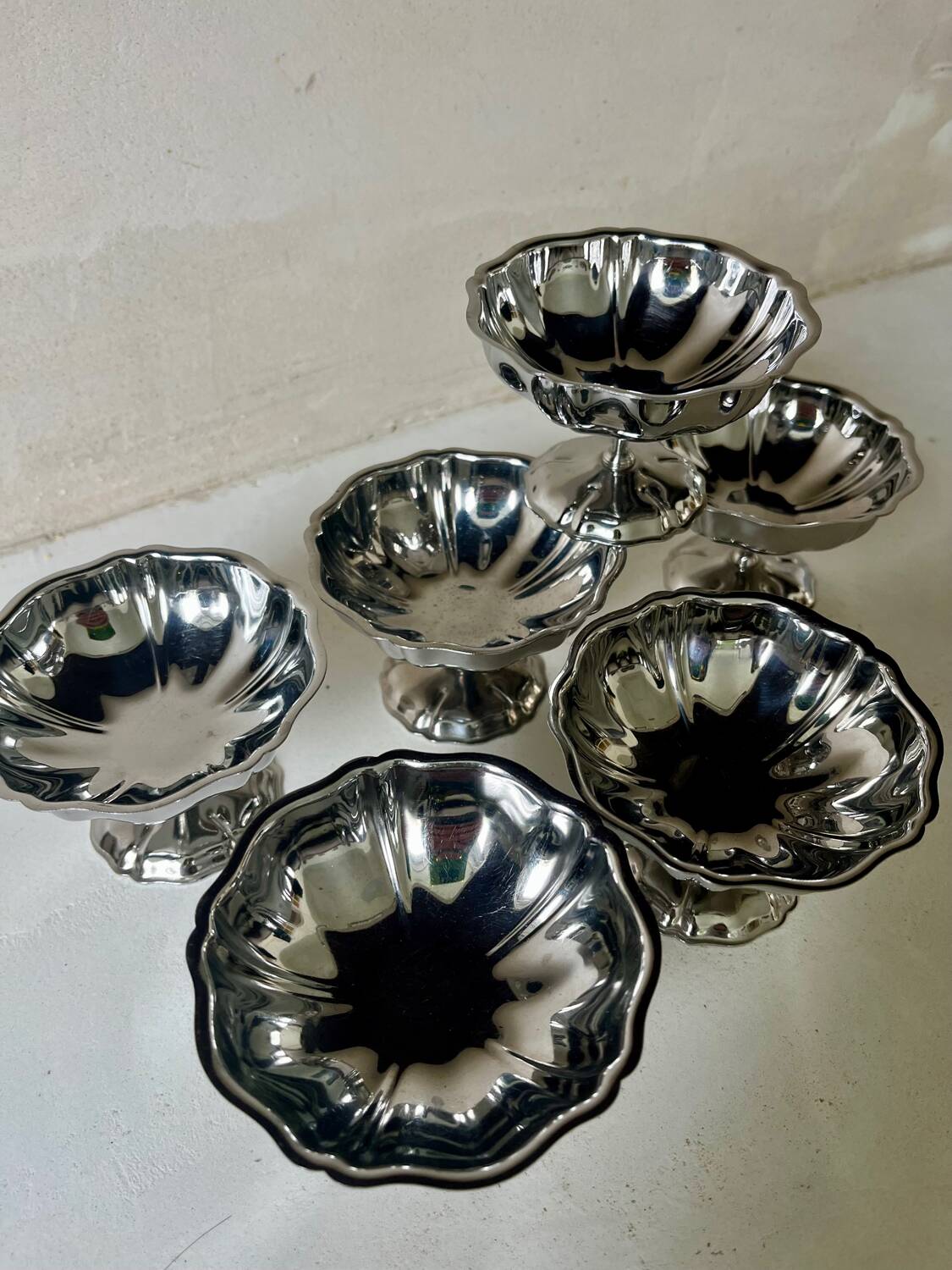 6 vintage 70s stainless steel footed bowls