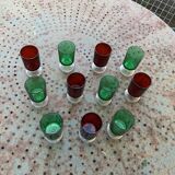 11 wine or aperitif glasses, 6 green and 5 red vintage 1970