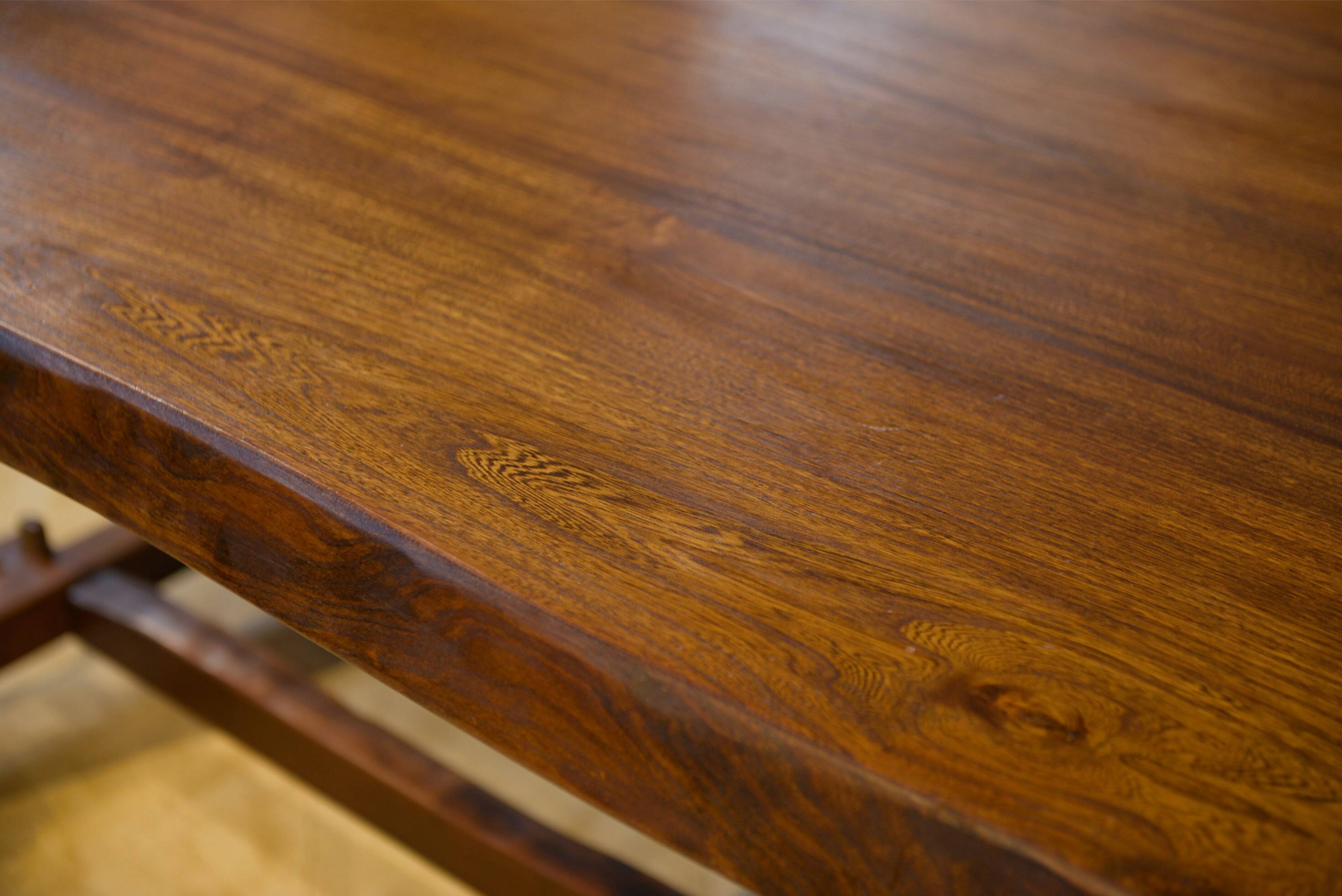 Brutalist table in elm by Aranjou 1950s