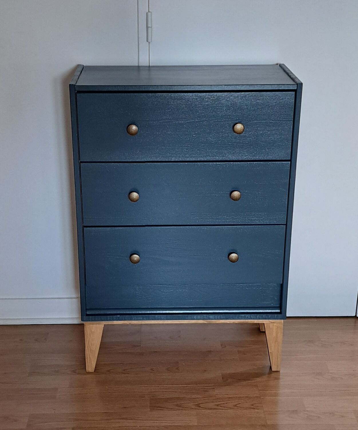Rød Sødgren chest of drawers in glove blue
