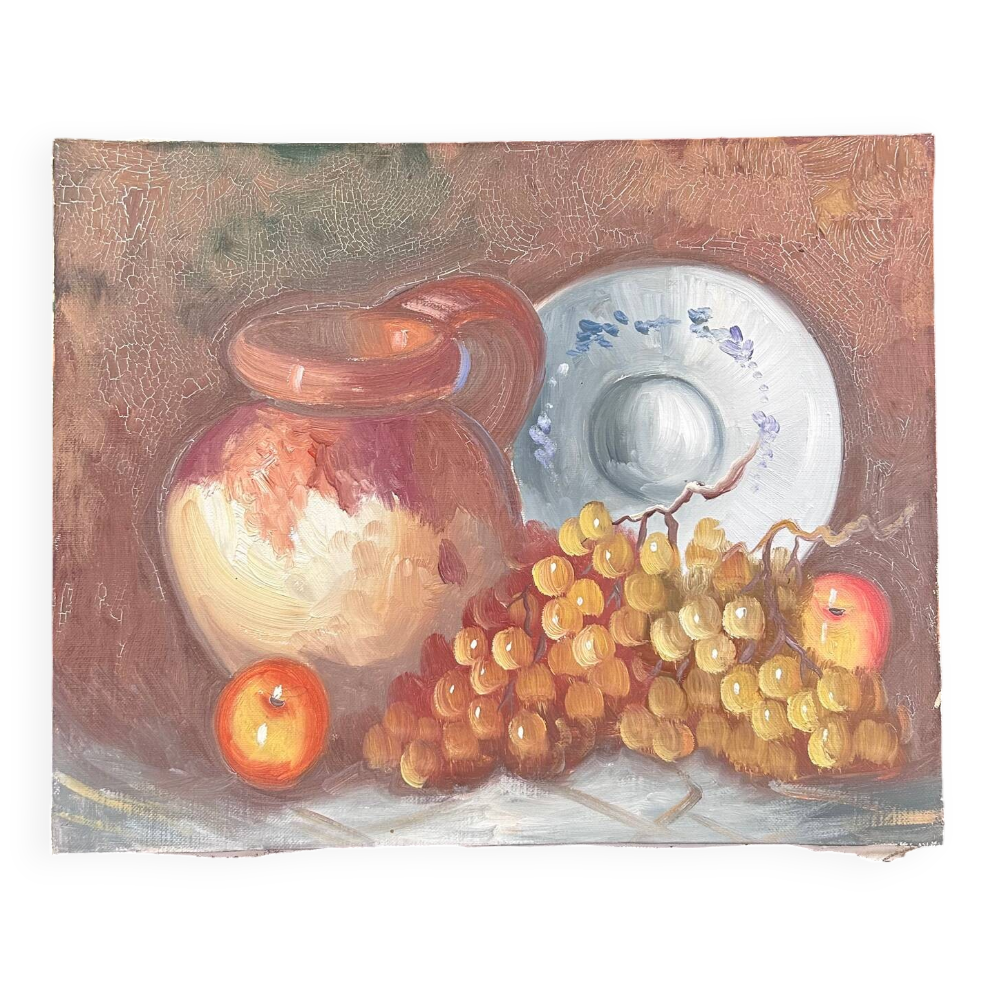 Flat board and grapes