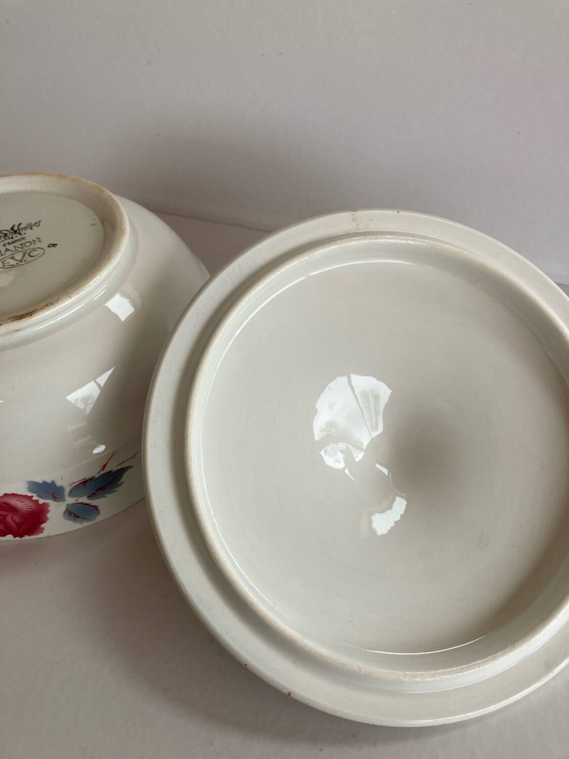 Vintage soup tureen Sarreguemines Manon