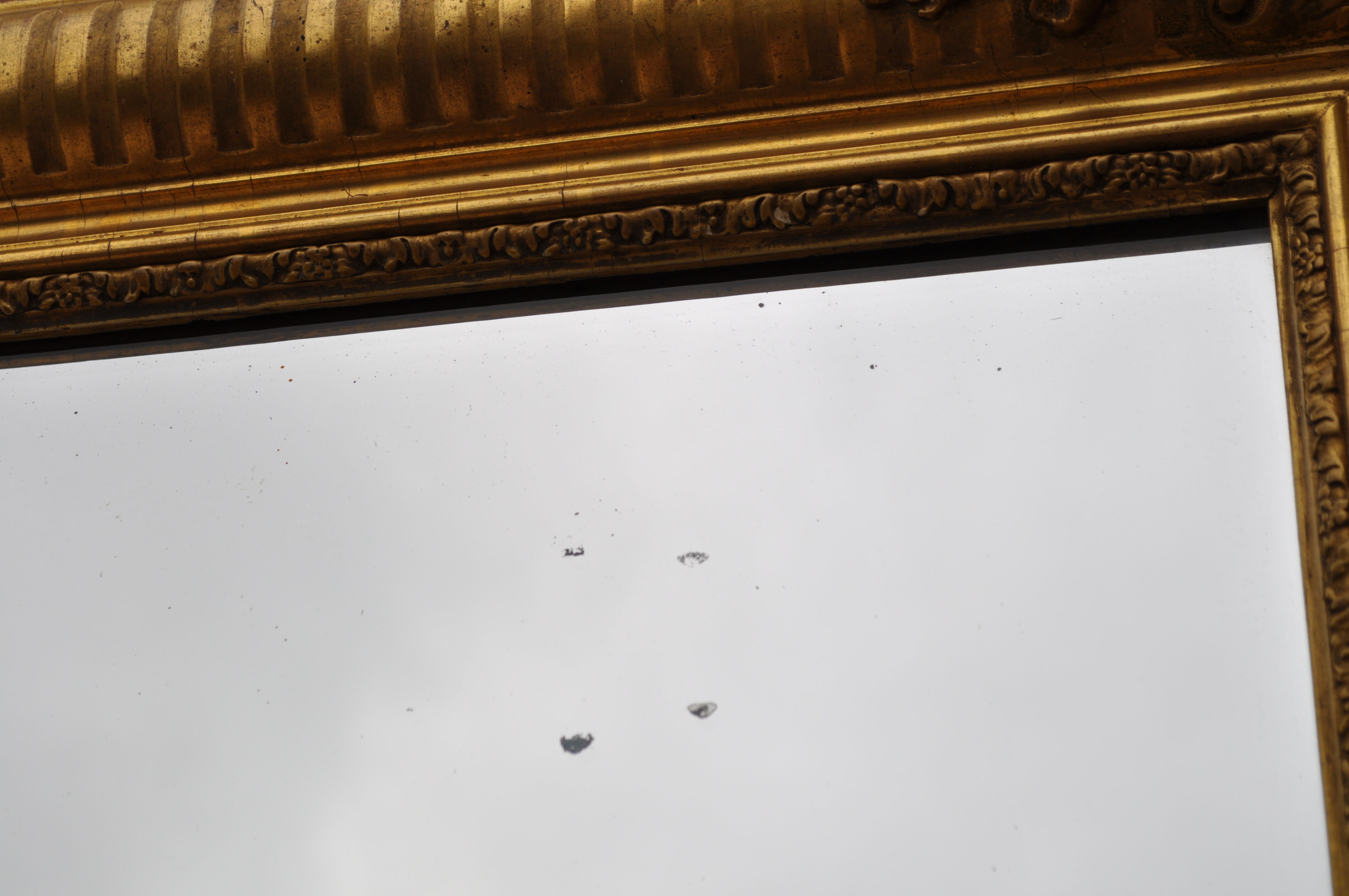 Golden mirror - 85x67cm