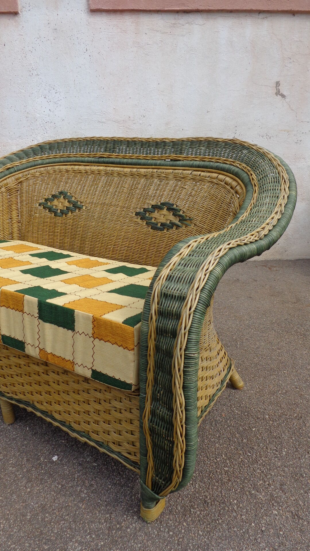 Wicker garden room diamond