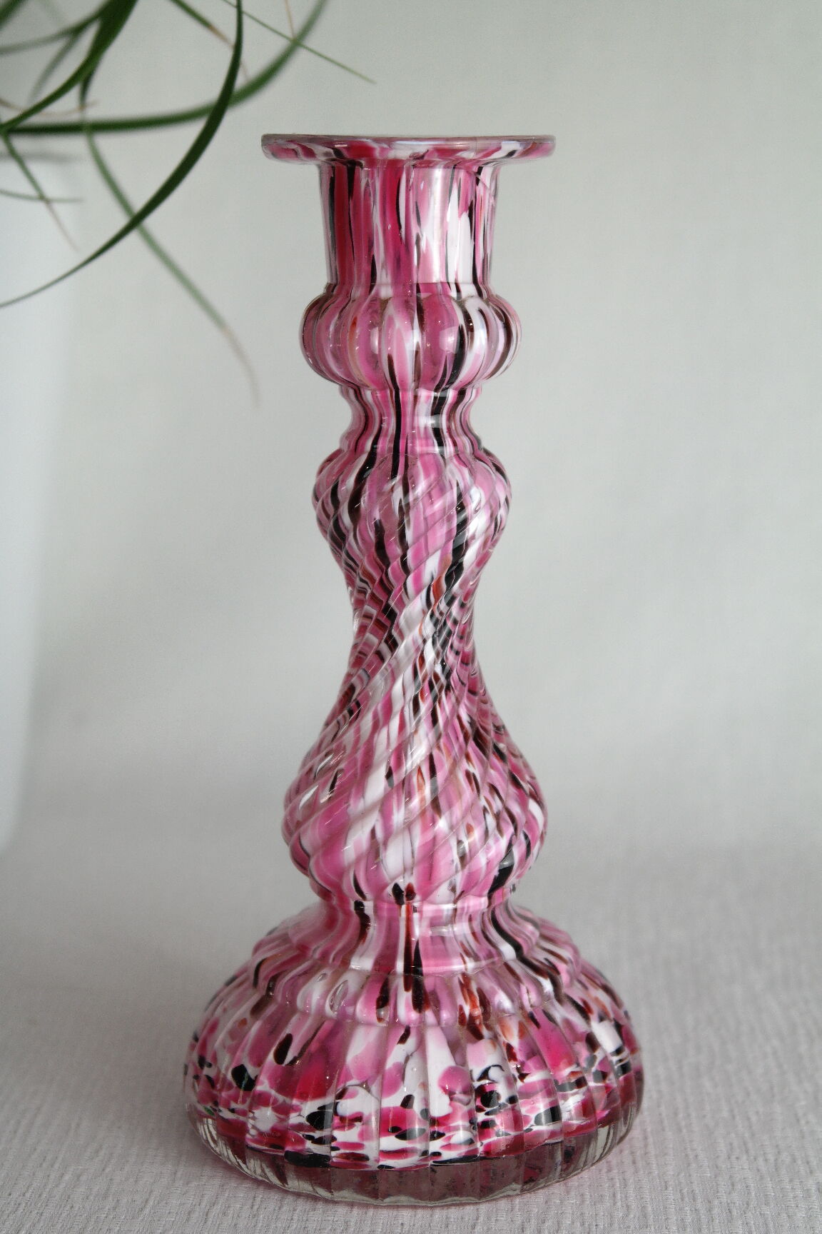 Clichy Legras glass vase, rose, early 20th century.
