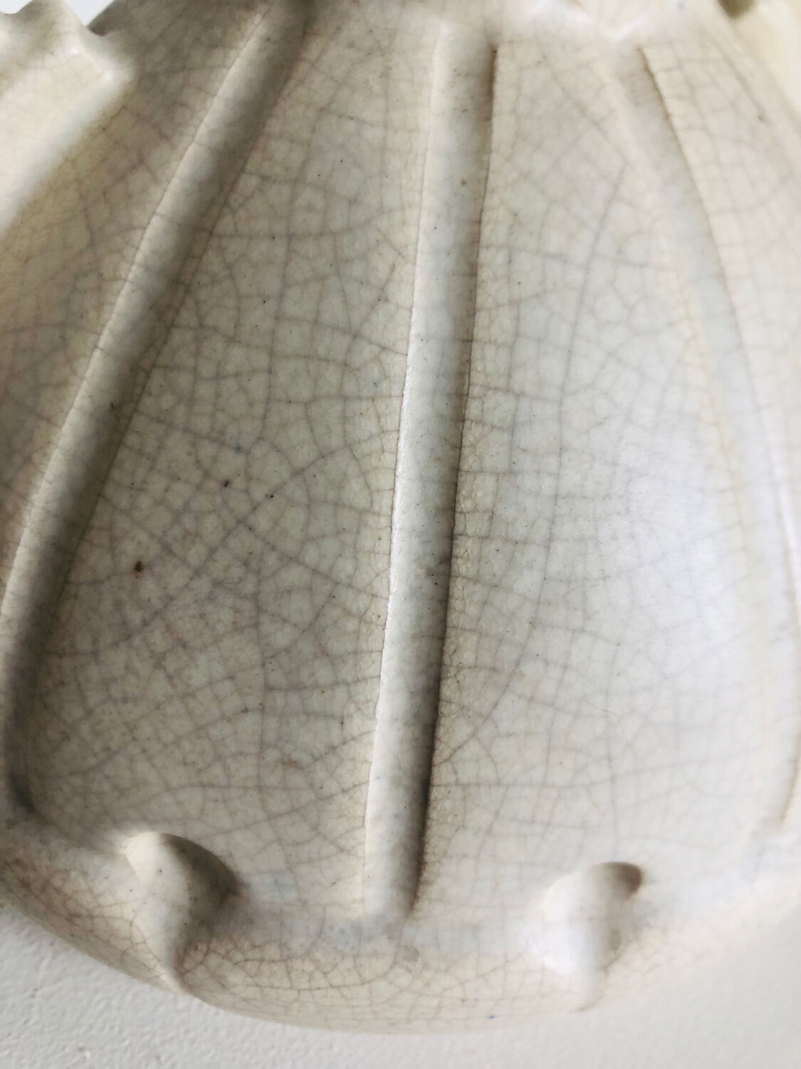 Art Deco lamp base in crackled ceramic