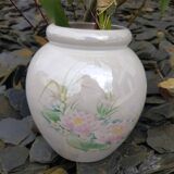 Pearly ball vase