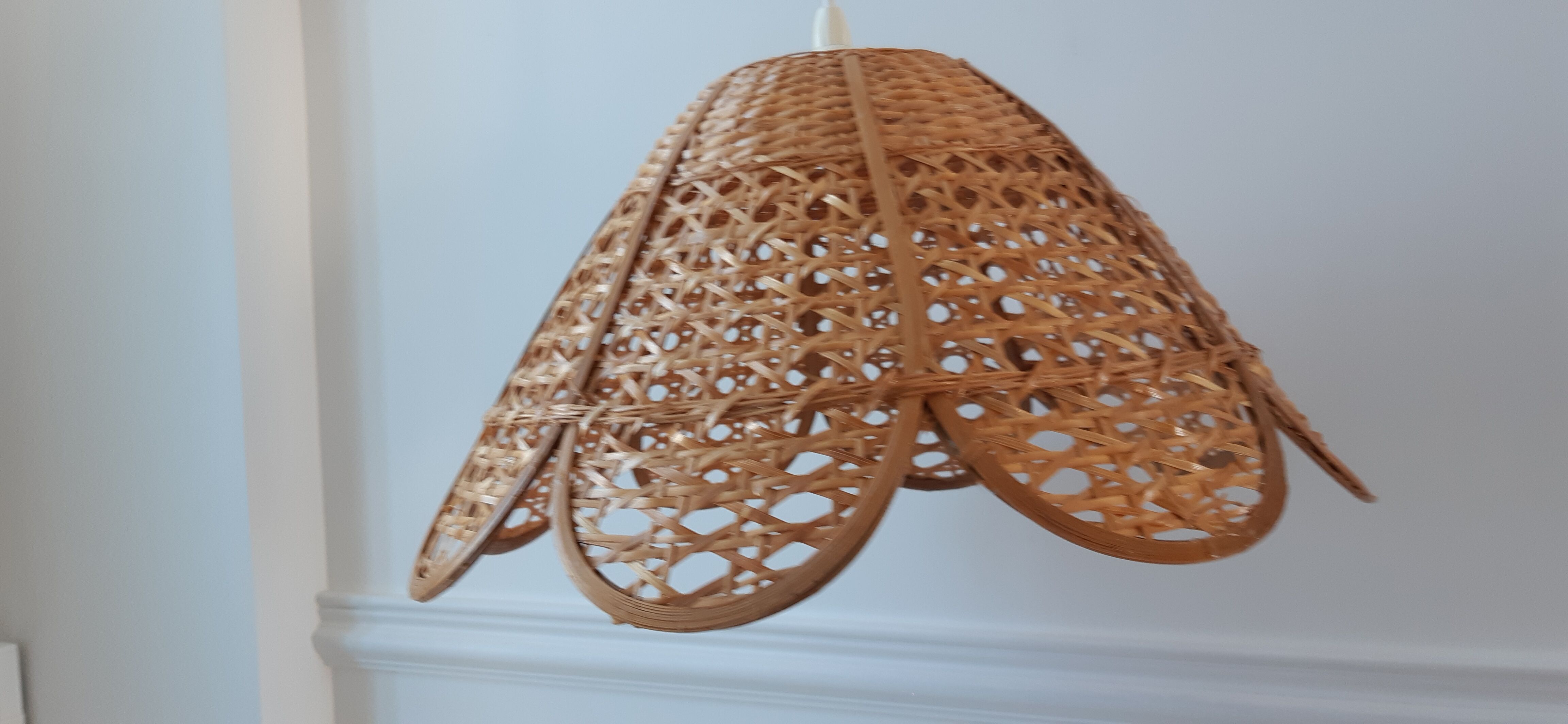 Wicker suspension / rattan flowers petal 70s