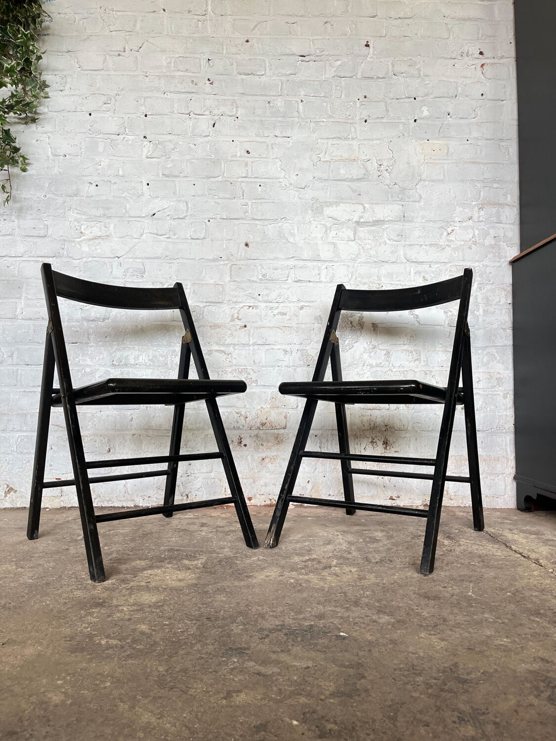 Ancienne paire de chaises pliantes cannage