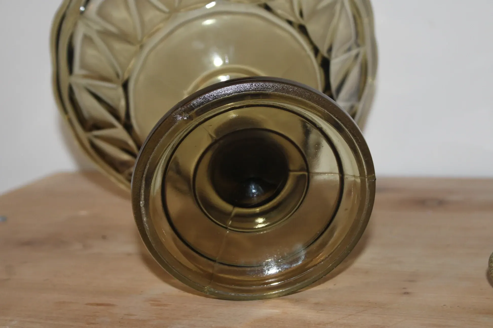 Vintage smoked glass footed bowl – Scalloped edge compote – Ø 23 cm