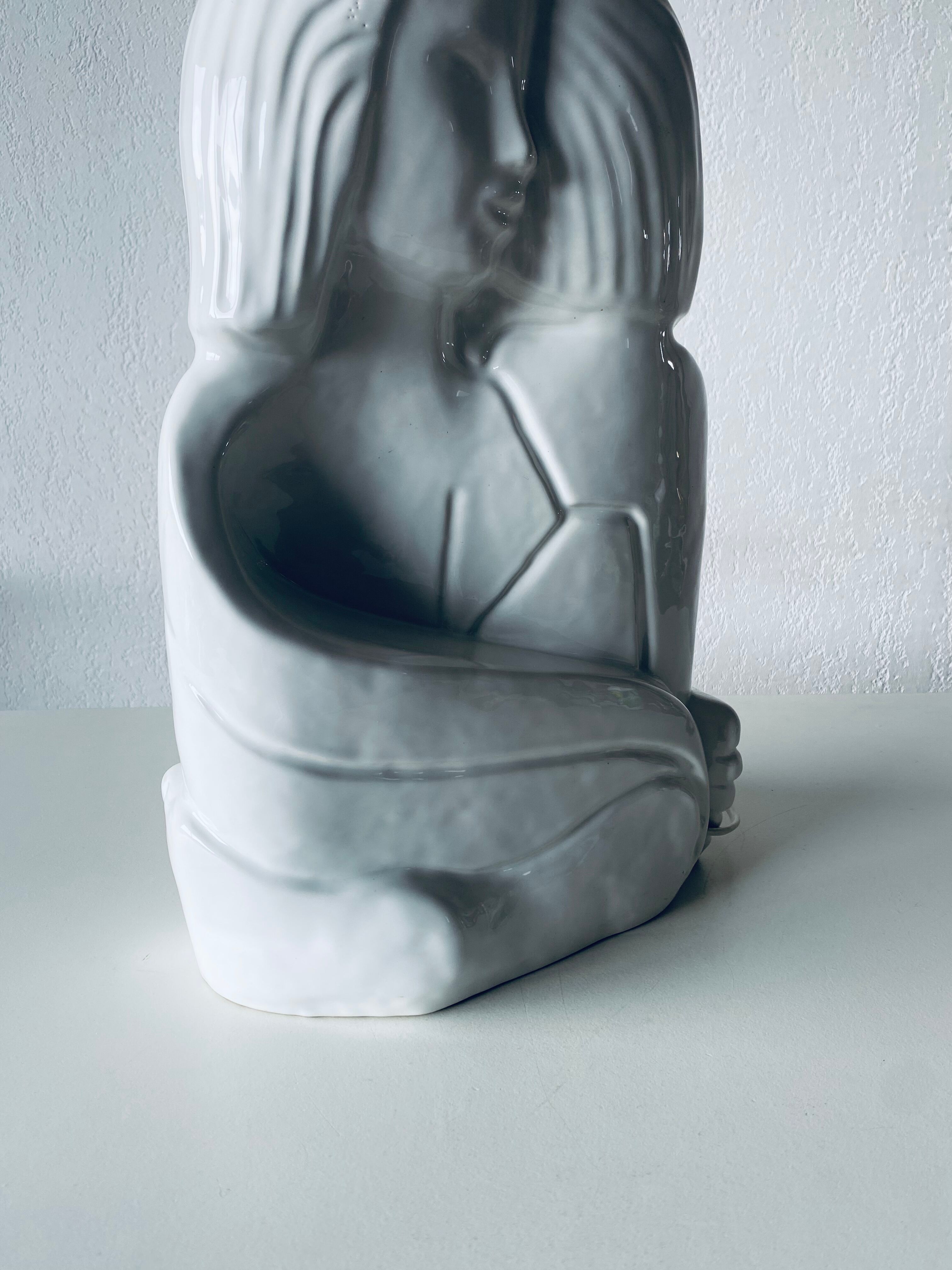 Ceramic entwined couple lamp