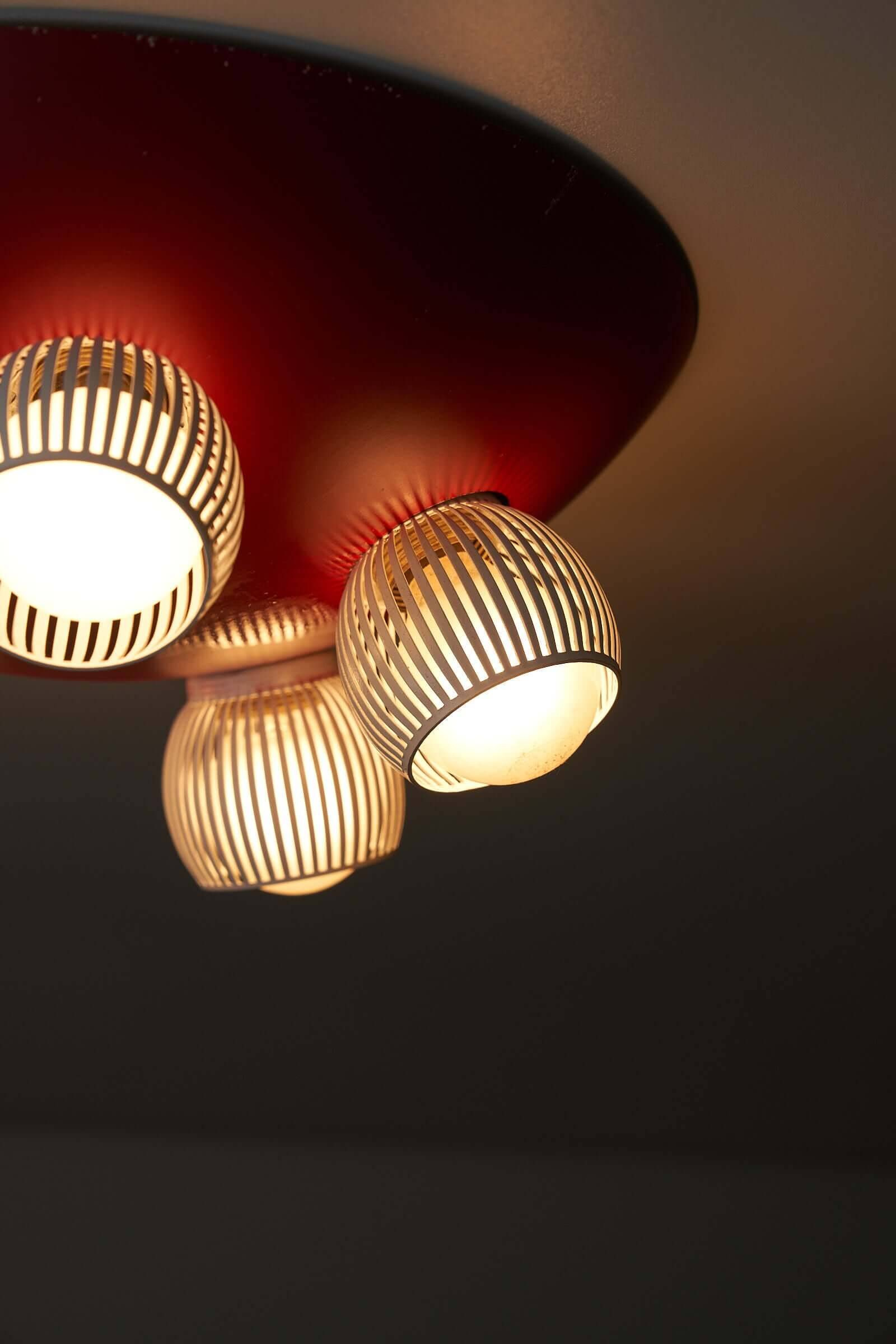 Plafonnier avec diffuseurs à lamelles, milieu XXème