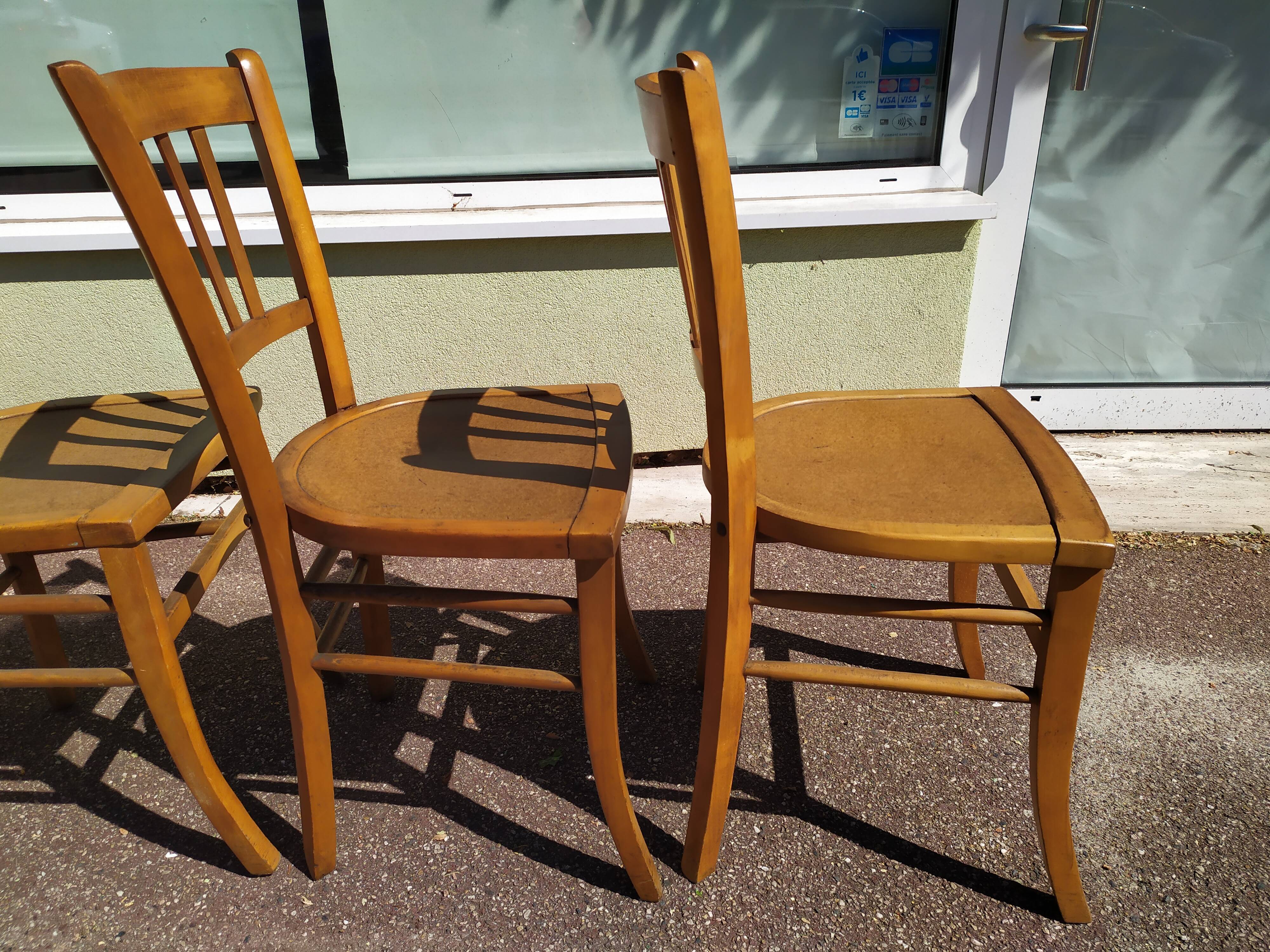Lot de 4 chaises de bistrot ou de ferme en bois anciennes
