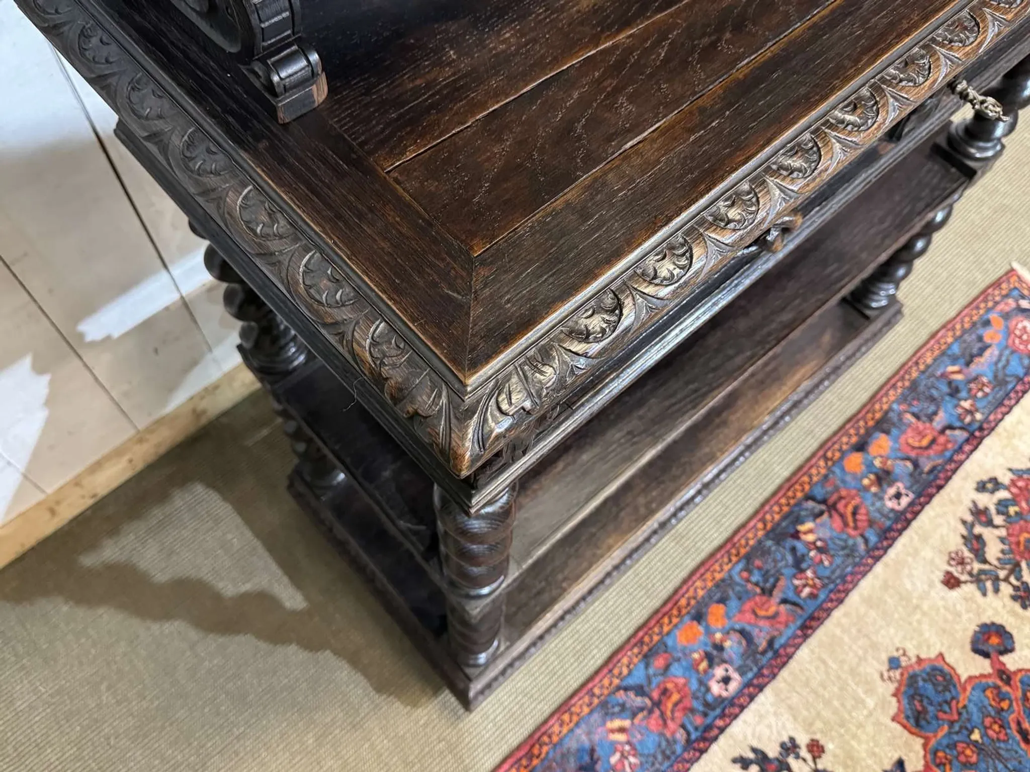 Dessert in oak from the late 19th century in the Henri II style.
