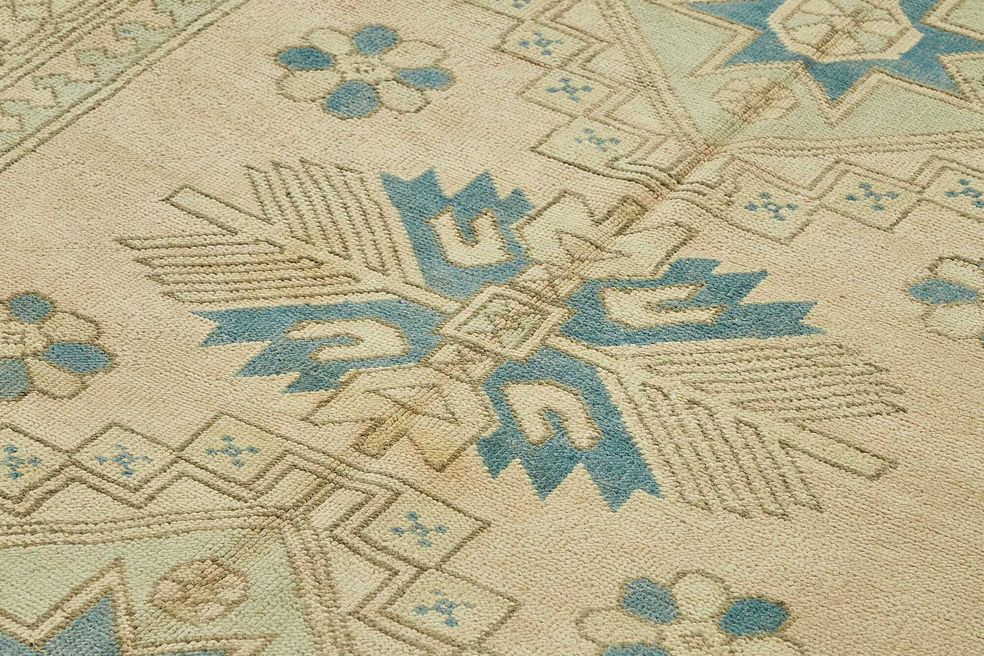 Turkish Vintage Anatolian Rug 176 cm x 266 cm